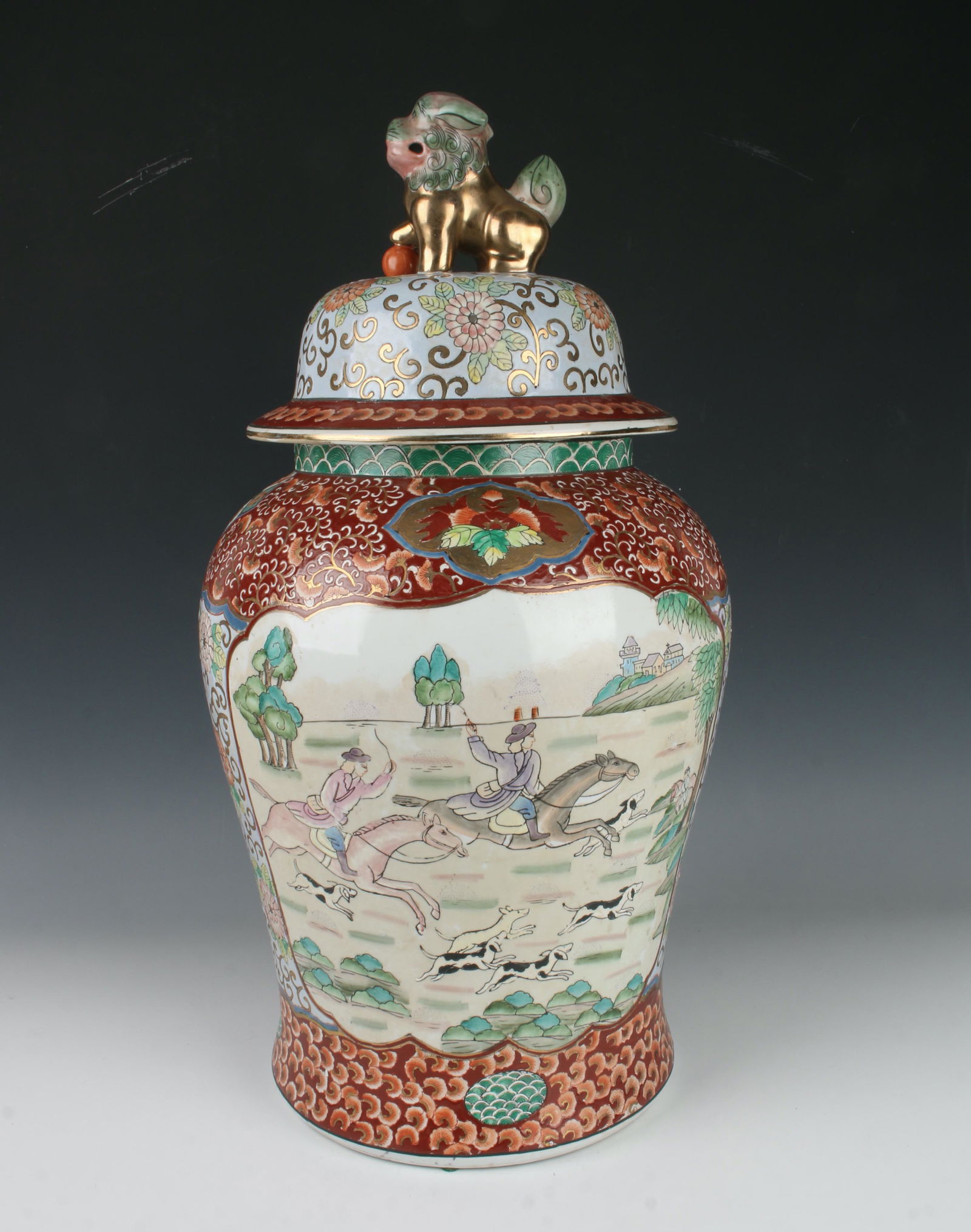 LARGE LIDDED GINGER JAR (1 of 8)