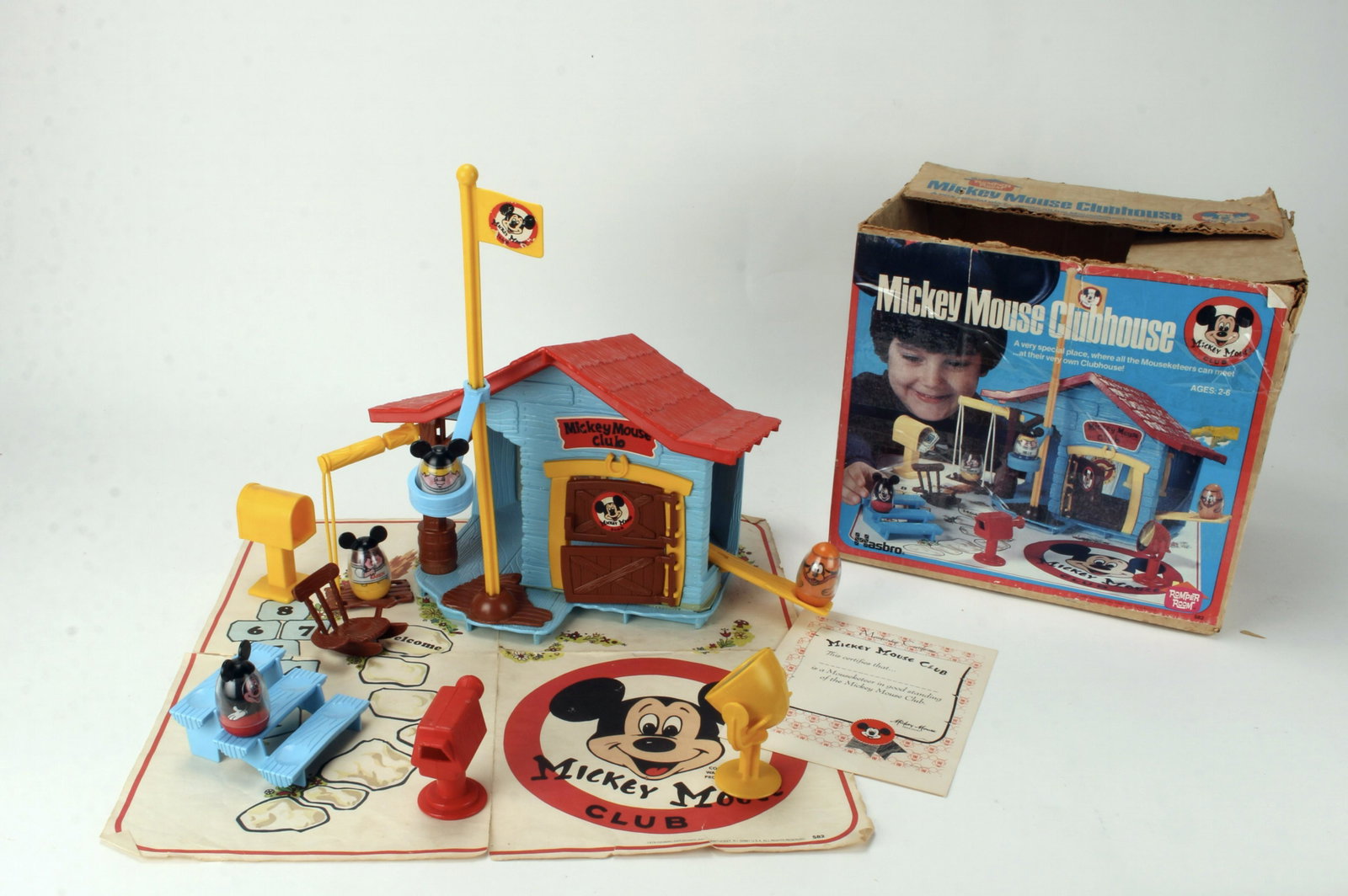 WEEBLES MICKEY MOUSE CLUBHOUSE IN BOX 1976: Dated 1976. A place for all the Musketeers to gather and join the jamboree! 11" X 10" X 10" $40 - $80 Please contact us for high resolution images of this lot. Shipping:</