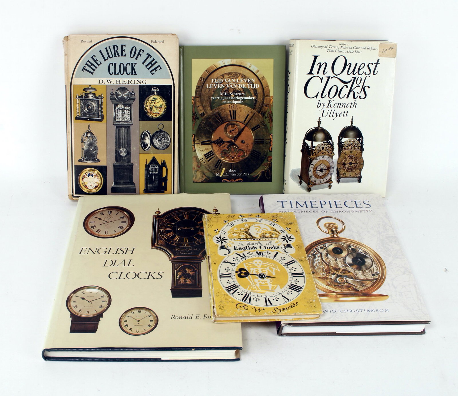 6 REFERENCE BOOKS ON CLOCKS & ENGLISH CLOCKS: All hard cover. $20 - $40 Please contact us for high resolution images of this lot. Shipping: We are able to pack and ship this item to an address in the United States for $15.00 via USPS P
