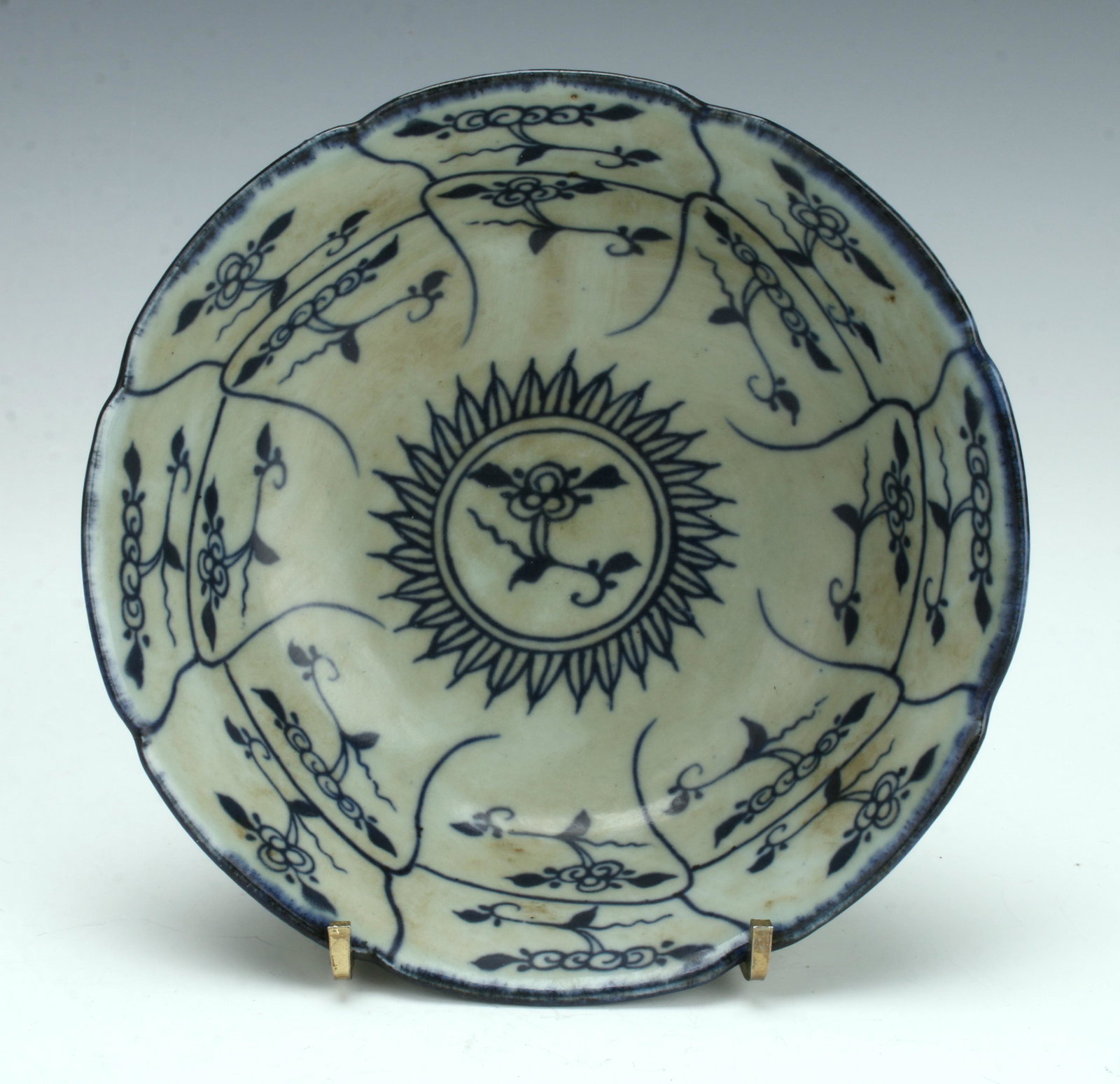 BLUE & WHITE FLOWER DISH (1 of 4)