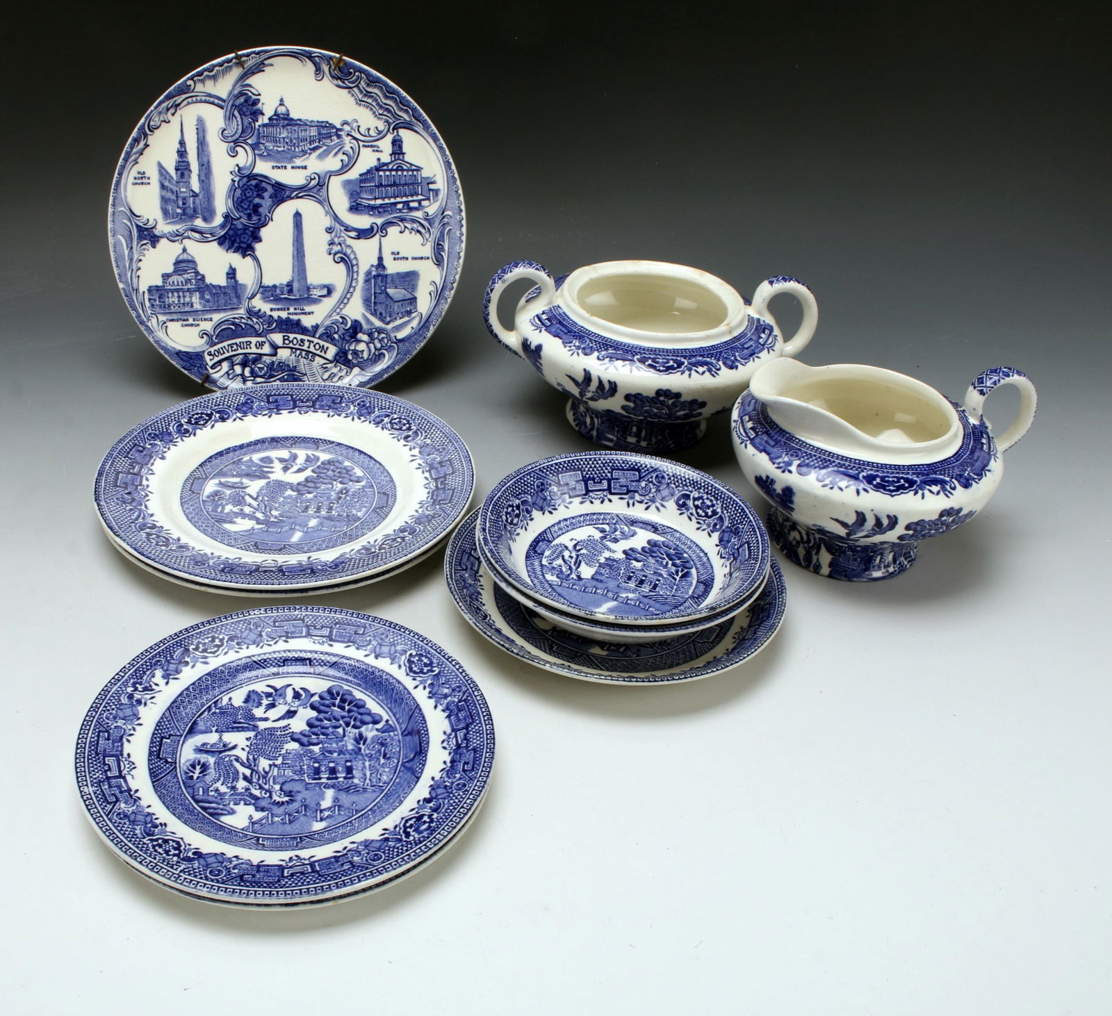 BLUE & WHITE WILLOW PIECES: 2 - 7" Willow Royal Venton Ware plates 2 - 6" Willow Royal Venton Ware plates 1- Willow Royal Venton Ware saucer 2 - 5" Willow Royal Venton Ware dishes Willow sugar bowl and spouted dis