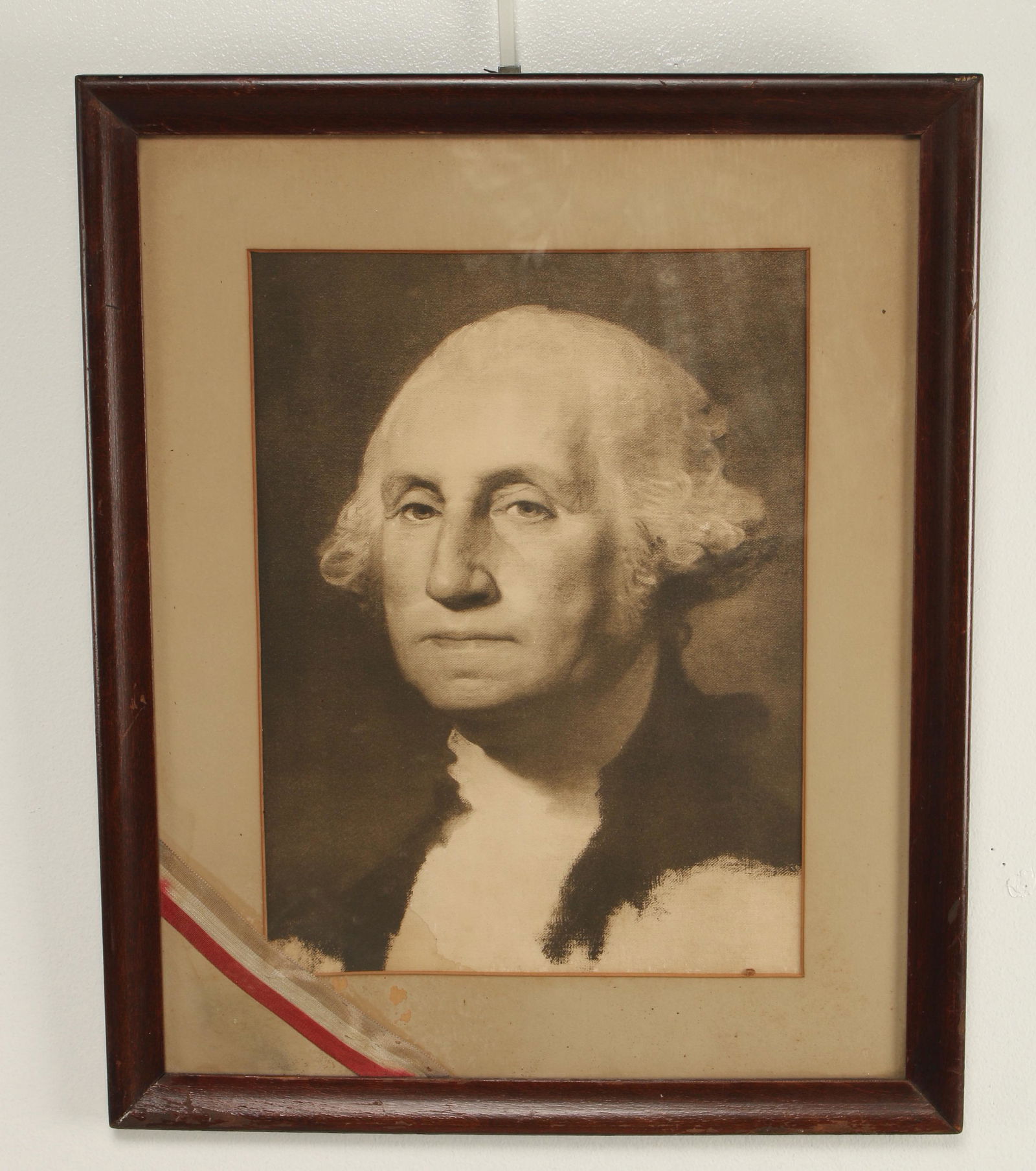 GILBERT STUART GEORGE WASHINGTON PORTRAIT PRINT: Circa 1900 framed print of George Washington portrait. 15" X 18" $40 - $80 Please contact us for high resolution images of this lot. Shipping: We are abl