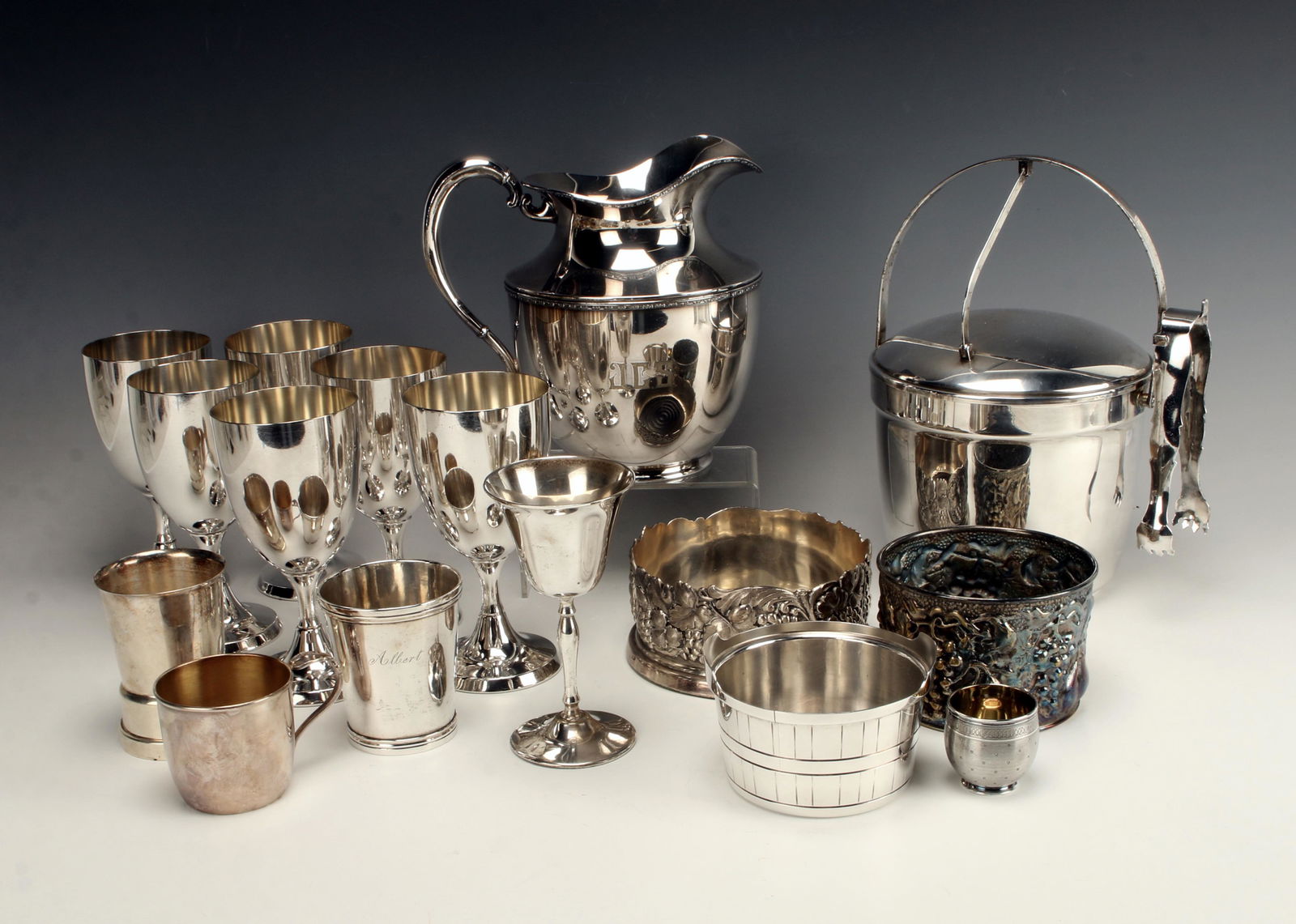 SILVERPLATE GOBLETS, ICE BUCKET BAR LOT: Silverplate Goblets, Ice Bucket Bar Lot6 Wallace silverplate goblets, Crescent ice bucket and ton