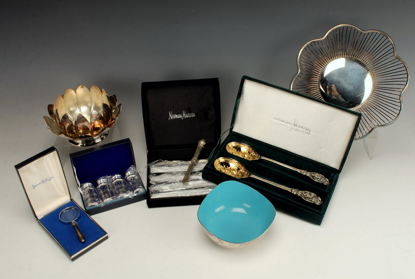 SILVERPLATE SERVICE LOT NEIMAN MARCUS, I. MAGNIN (1 of 1)
