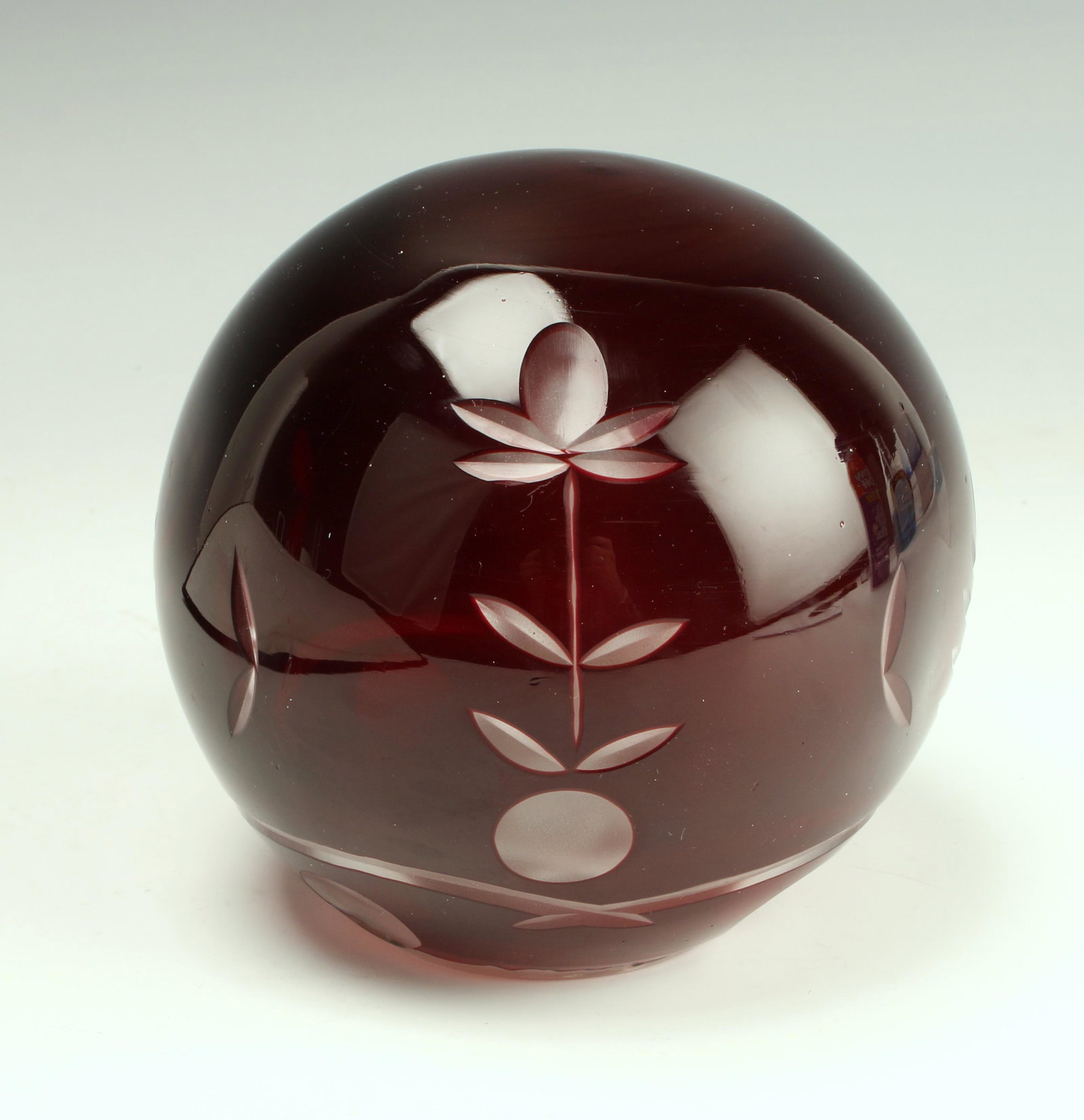 CRANBERRY CUT TO CLEAR LARGE GLASS PAPERWEIGHT (1 of 6)