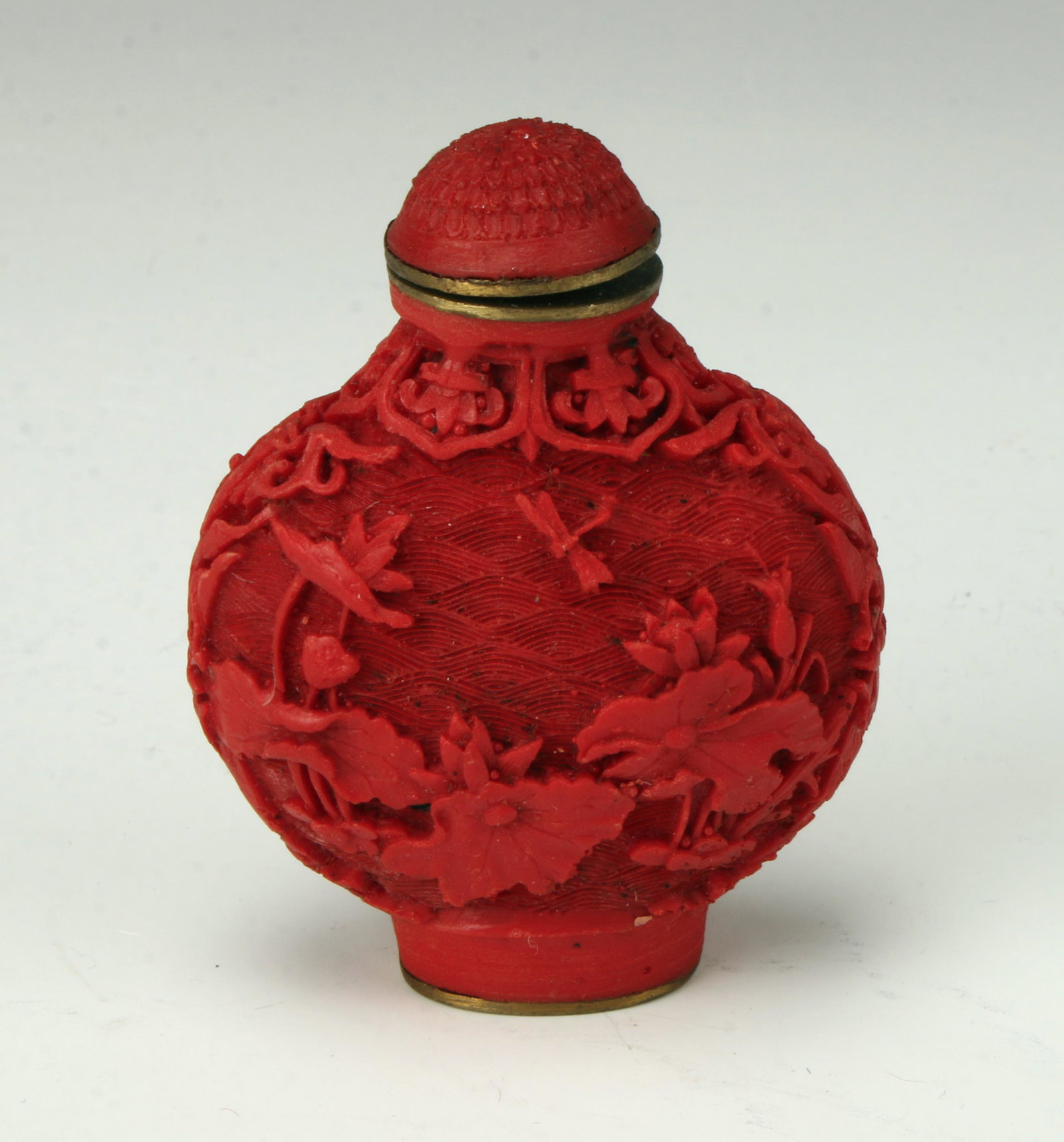 CARVED CINNABAR SNUFF BOTTLE (1 of 4)