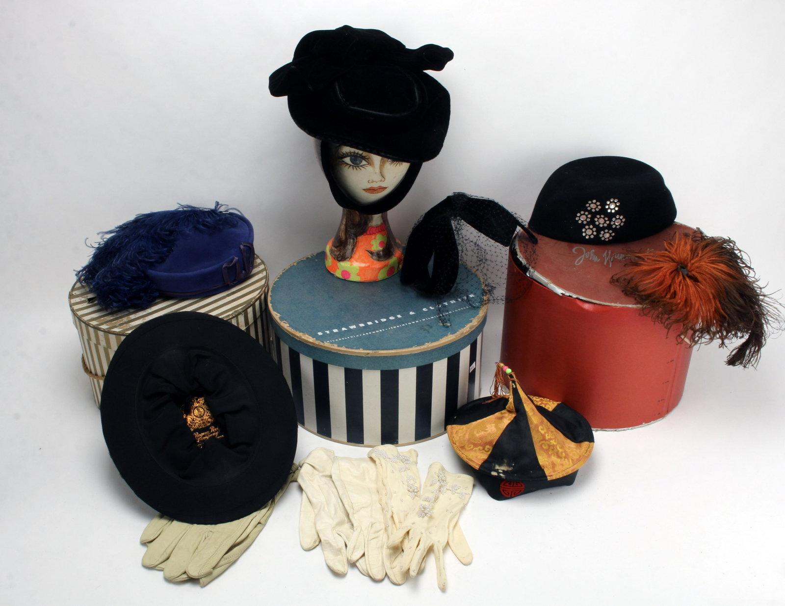 ANTIQUE COLLAPSIBLE TOP HAT, VINTAGE HATS & BOXES: ANTIQUE COLLAPSIBLE TOP HAT, VINTAGE HATS & BOXESCollapsible top hat by Rogers Pee