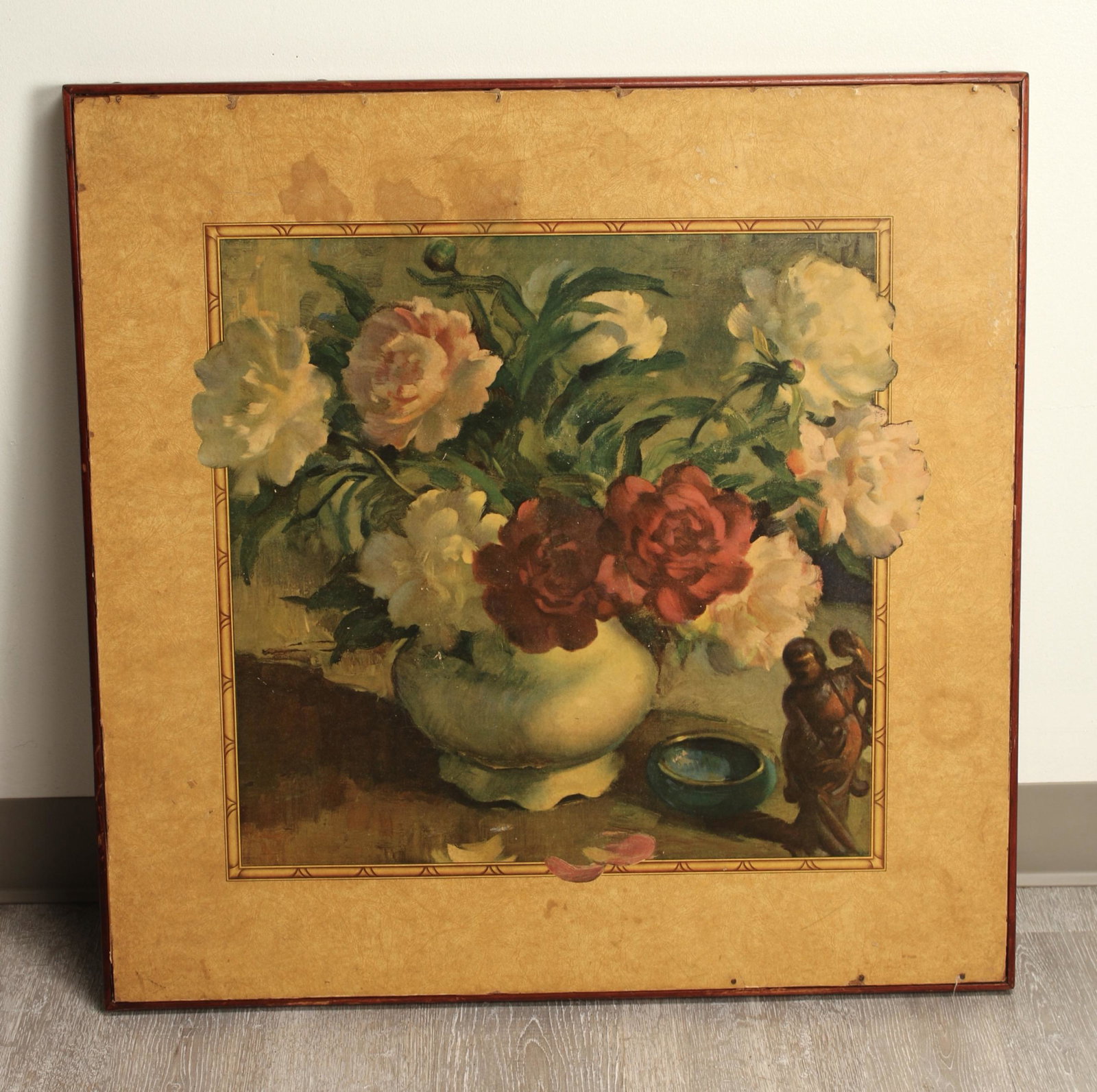 VINTAGE FOLDING CARD TABLE: VINTAGE FOLDING CARD TABLETop has imagery of roses. 29 3/4&q