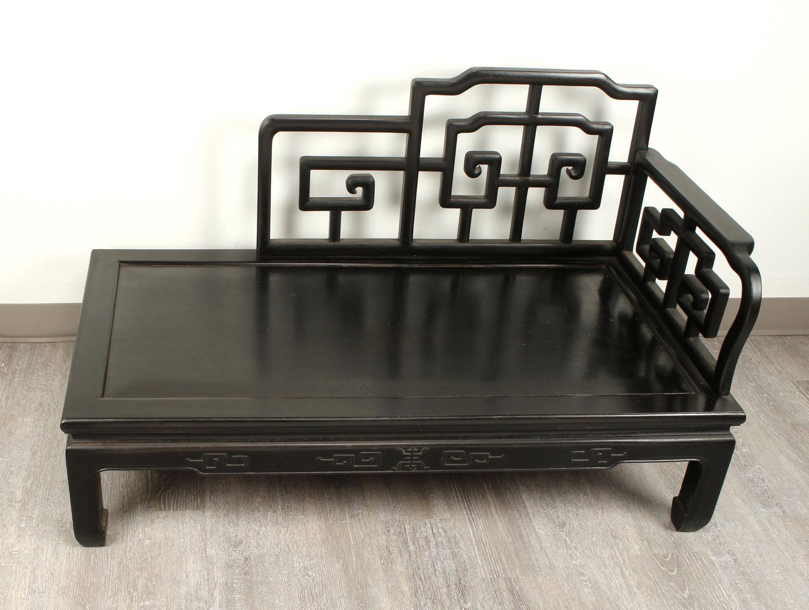 ZITAN CHAISE LONGUE SETTEE: ZITAN CHAISE LONGUE SETTEEWith asymmetrical pierced meander back, half back and single