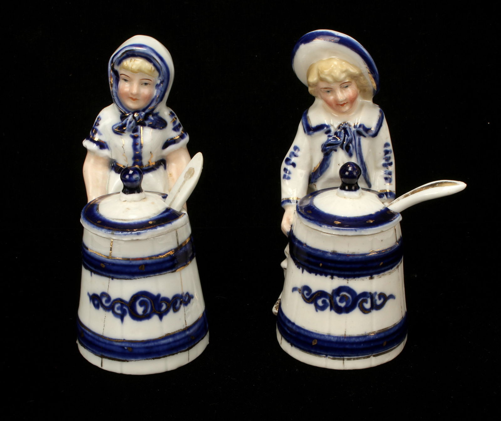 PAIR BLUE & WHITE COUPLE CONDIMENT JARS (1 of 4)
