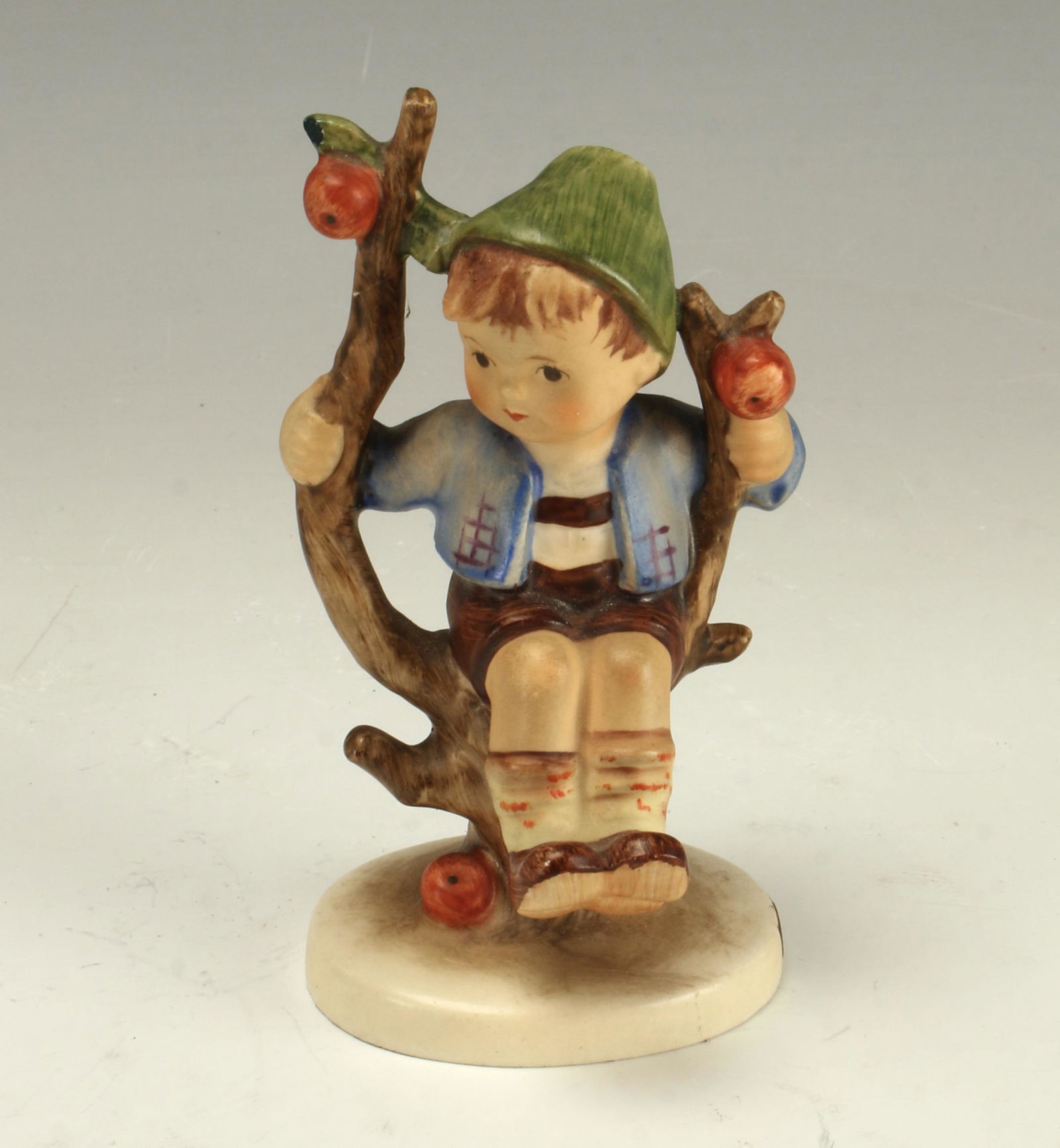 VINTAGE HUMMEL APPLE TREE BOY (1 of 2)