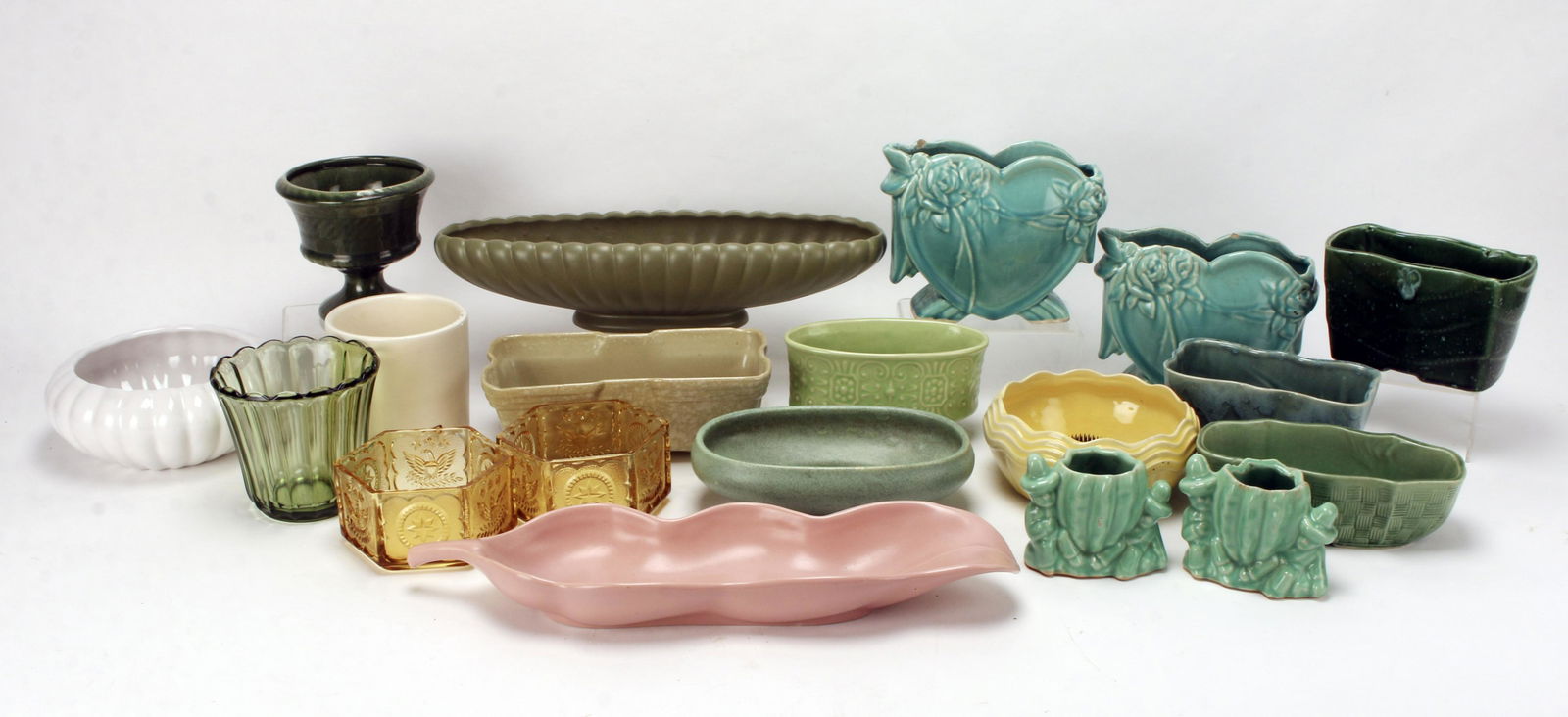 AMERICAN POTTERY MCCOY, HAEGER, FLORALINE, PLANTERS (1 of 10)