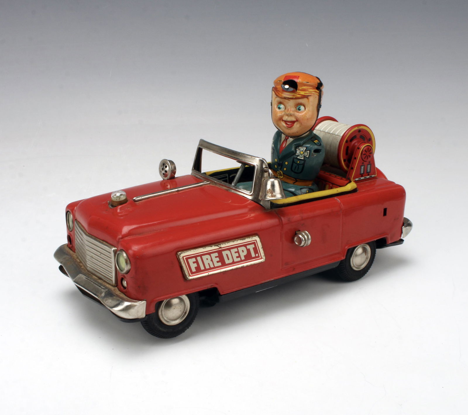 VINTAGE NOMURA TINPLATE FIRE ENGINE TOY (1 of 6)