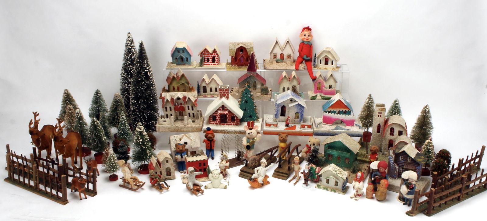 LARGE LOT VINTAGE CHRISTMAS VILLAGE (1 of 9)
