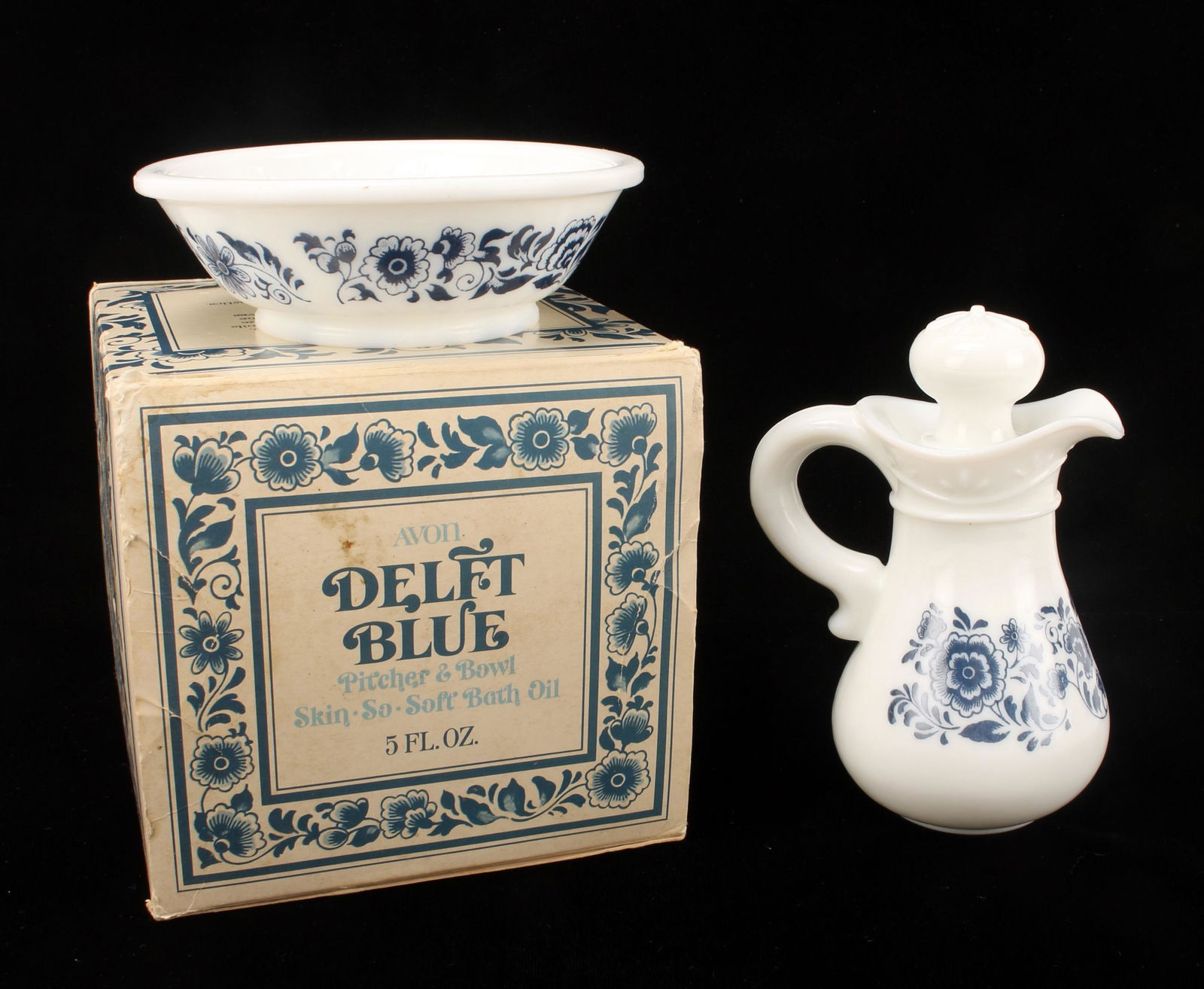 AVON DELFT SKIN SO SOFT BLUE PITCHER & BOWL IN BOX (1 of 6)