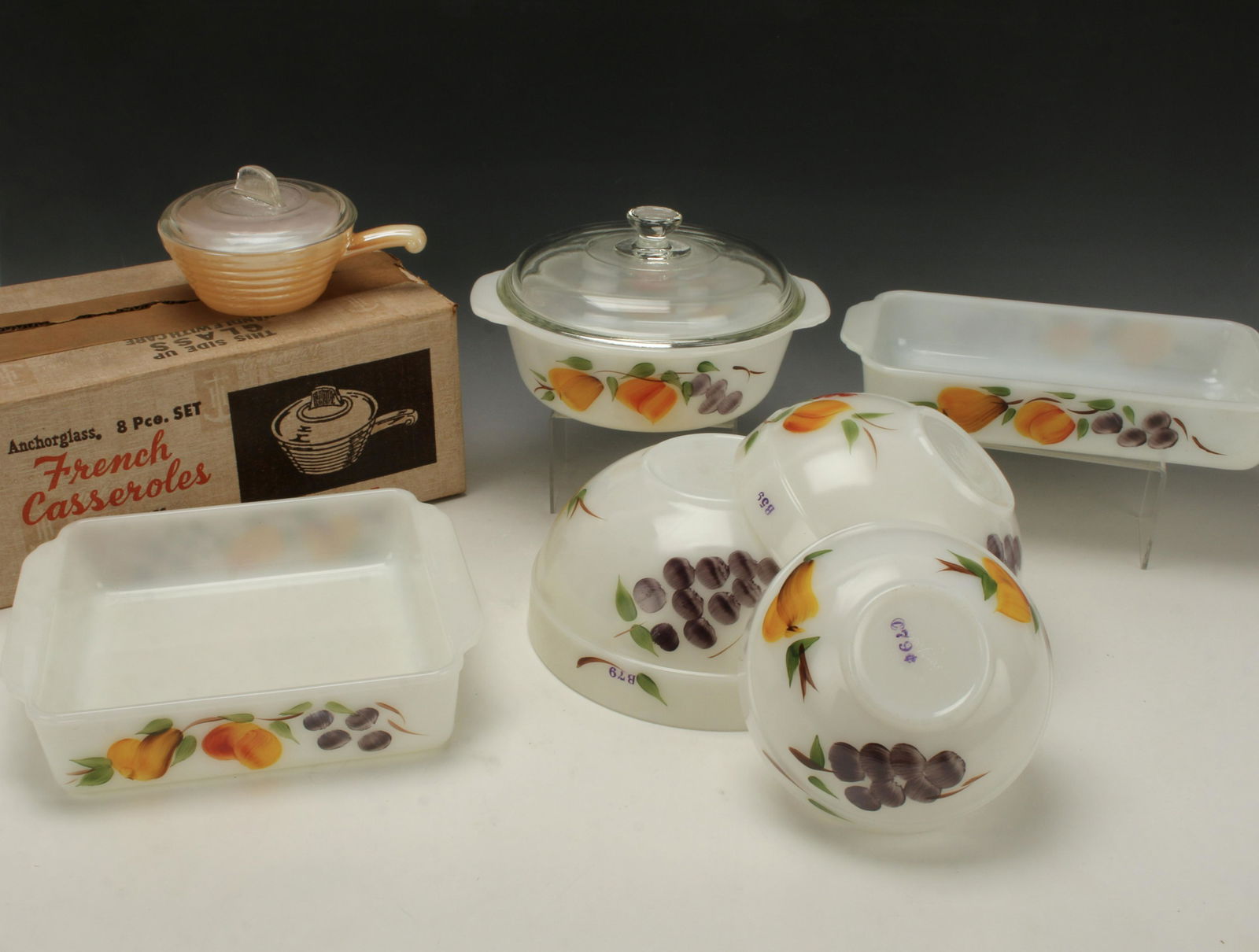 FIRE KING GAY FAD FRUITS PATTERN & COPPER TINT (1 of 3)