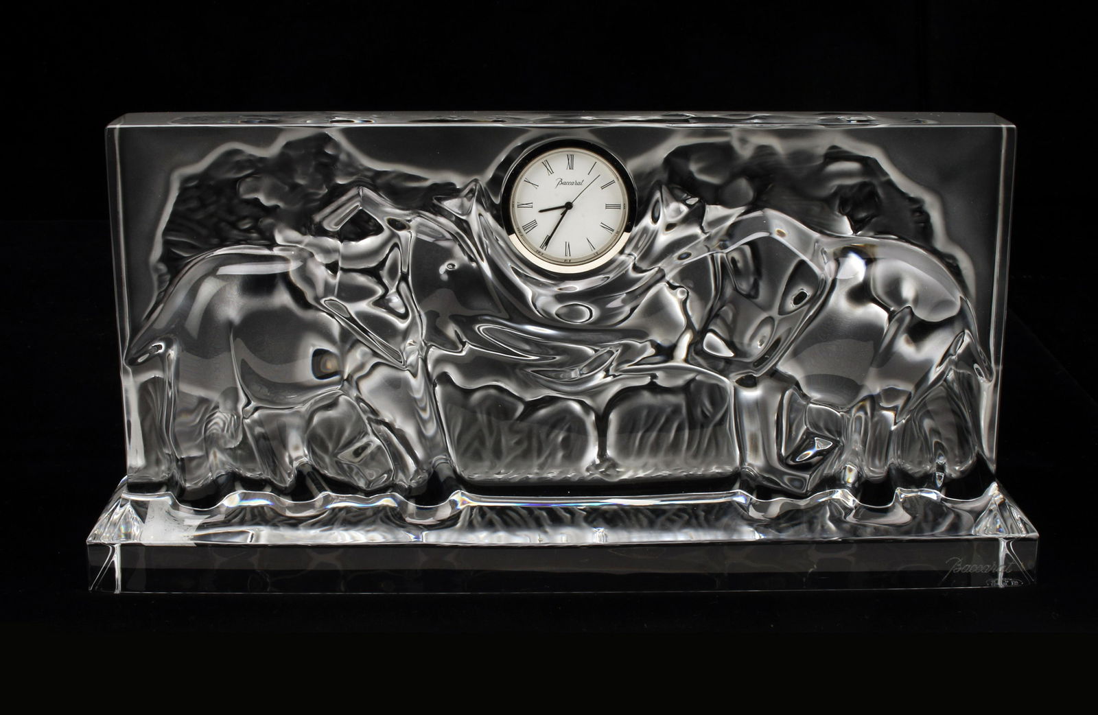 BACCARAT CRYSTAL RELIEF ELEPHANT MANTEL CLOCK (1 of 5)