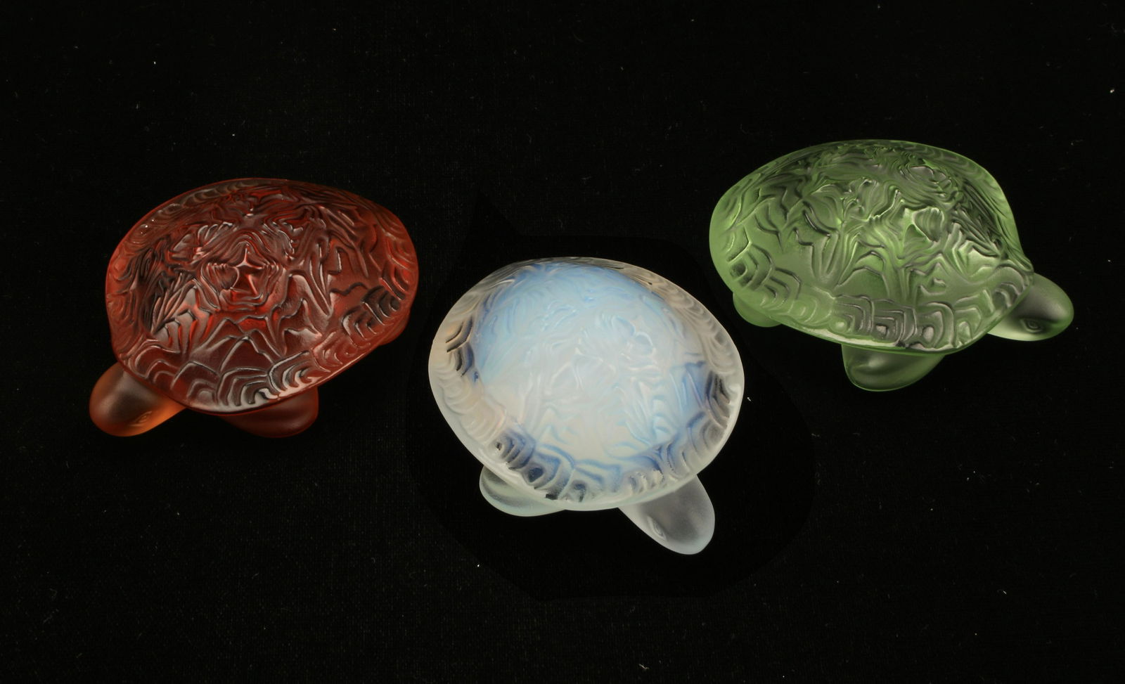 THREE LALIQUE TURTLES AMBER, GREEN, OPALESCENT (1 of 5)