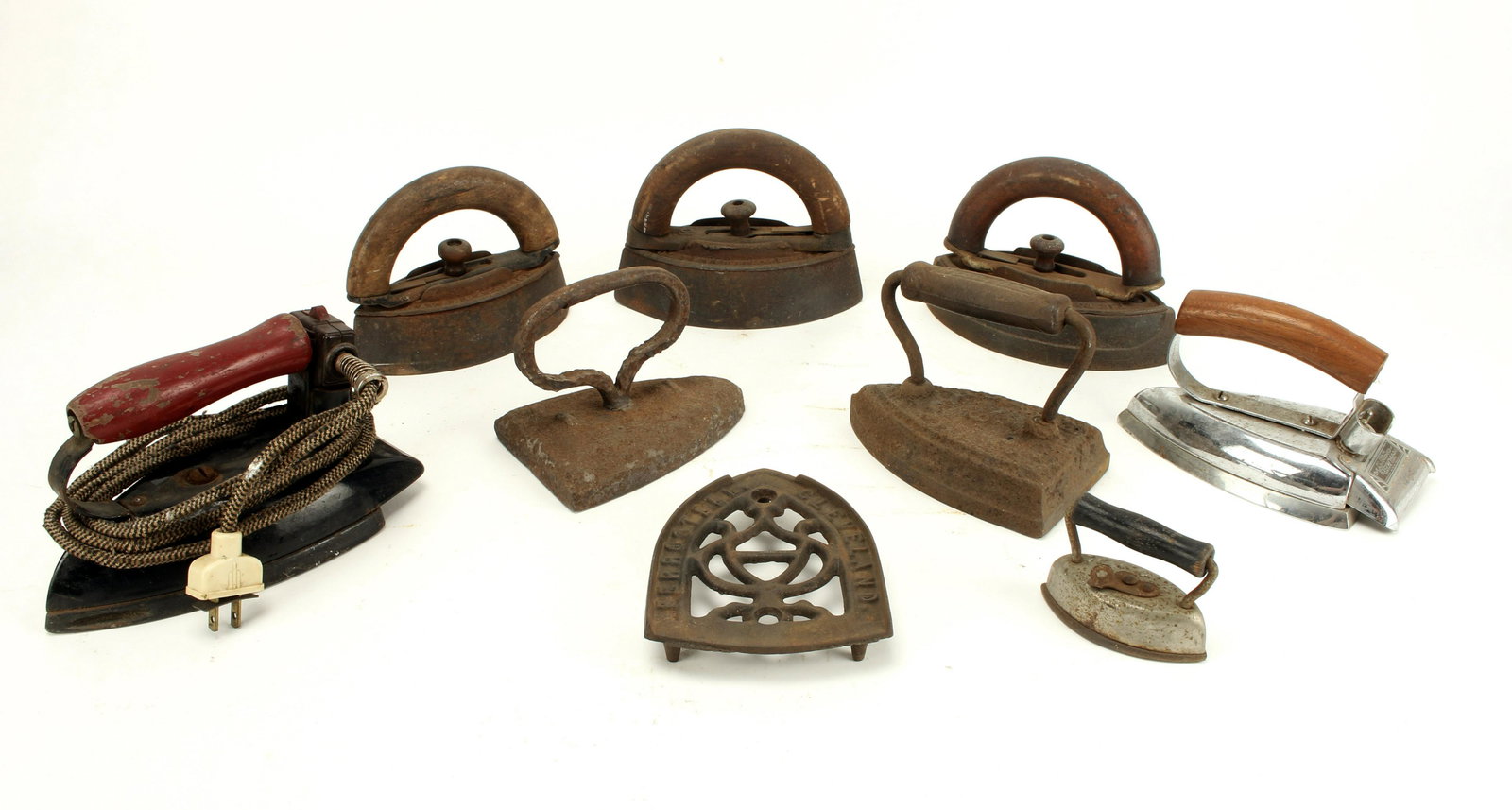 LOT OF ANTIQUE & VINTAGE IRONS CAST IRON (1 of 11)