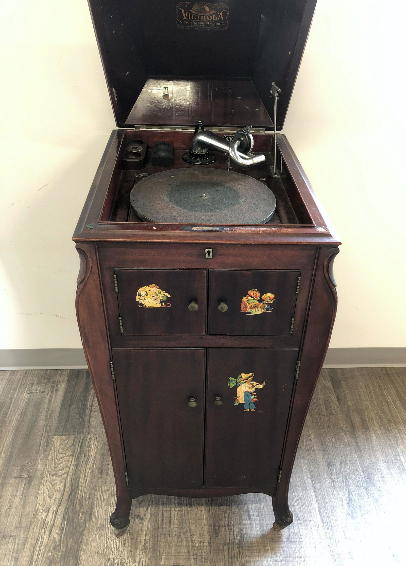 1915 VICTROLA VICTOR GRAMOPHONE STYLE VV-XI (1 of 13)