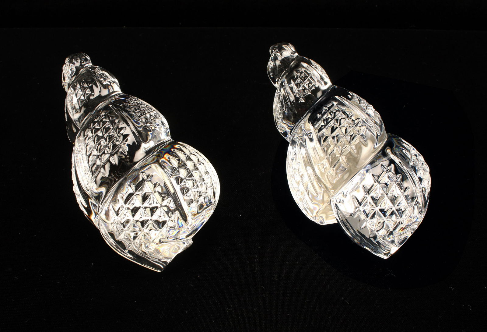 TWO WATERFORD CRYSTAL CONCH SHELLS IN BOX (1 of 7)