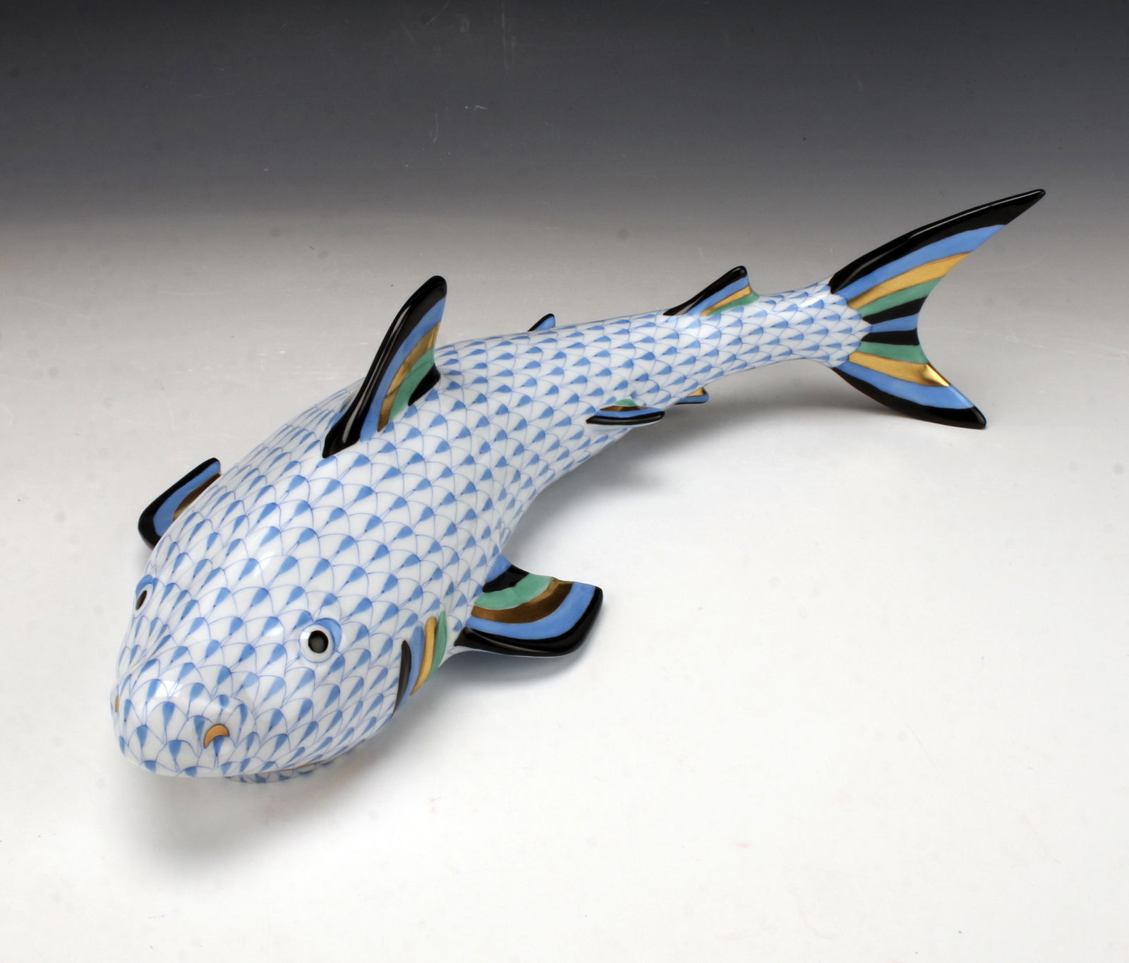 HEREND SHARK IN BLUE & GILT FISHNET (1 of 4)