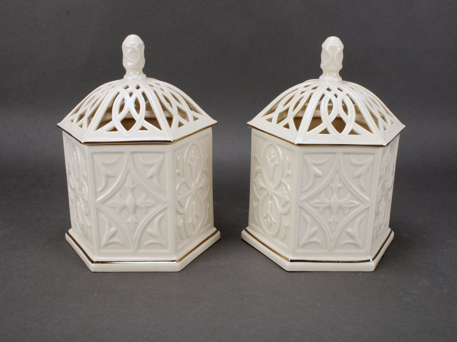 PAIR LENOX VERSAILLE COVERED CANDLEBOXES IN BOXES: PAIR LENOX VERSAILLE COVERED CANDLEBOXES IN BOXES Lenox Illuminations Versaille Octagonal Covered Candleboxes. Marked Lenox. In original boxes. 8" X 8&
