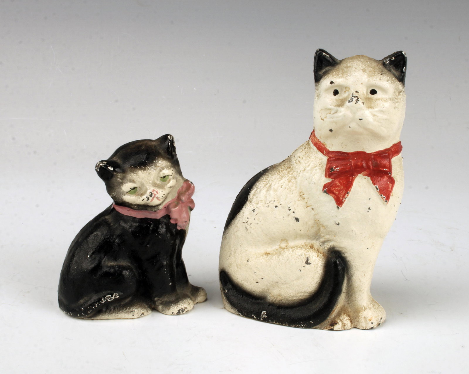 VINTAGE CAST IRON CAT BANK, DOORSTOP, PAPERWEIGHT (1 of 5)