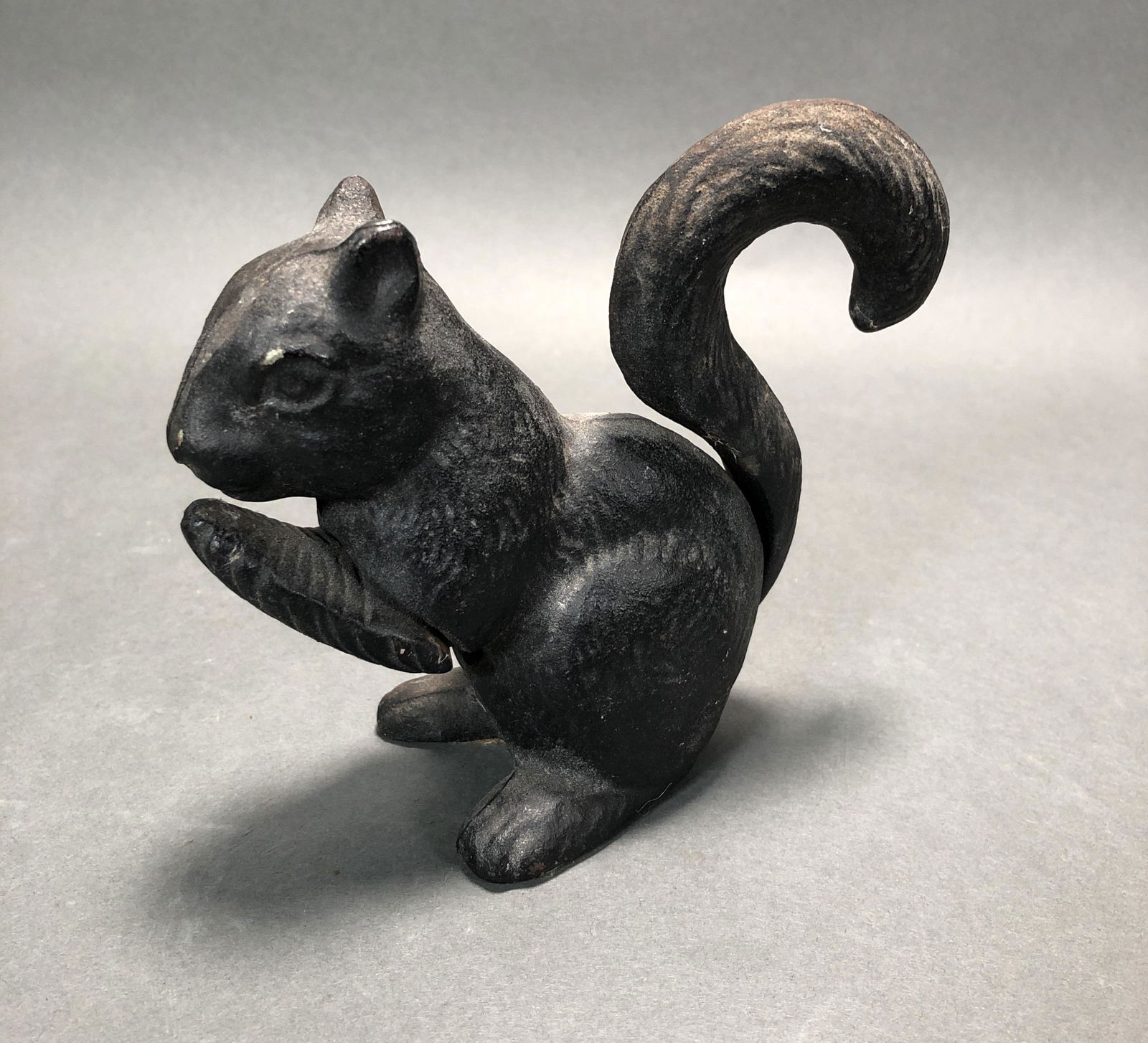 SMALL CAST IRON SQUIRREL NUTCRACKER (1 of 5)