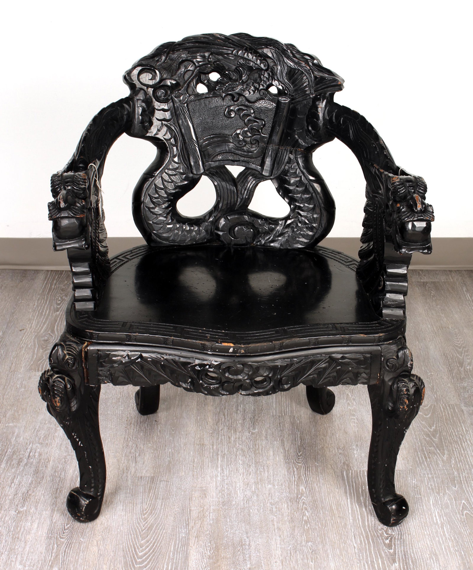 GENERAL ULYSSES S GRANT CHINESE DRAGON CHAIR (1 of 7)