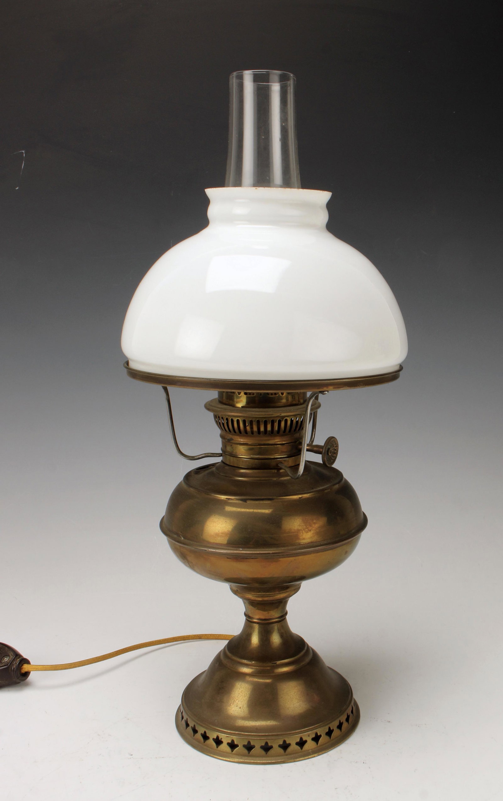 SMALL VICTORIAN OIL LAMP MILK GLASS SHADE (1 of 3)