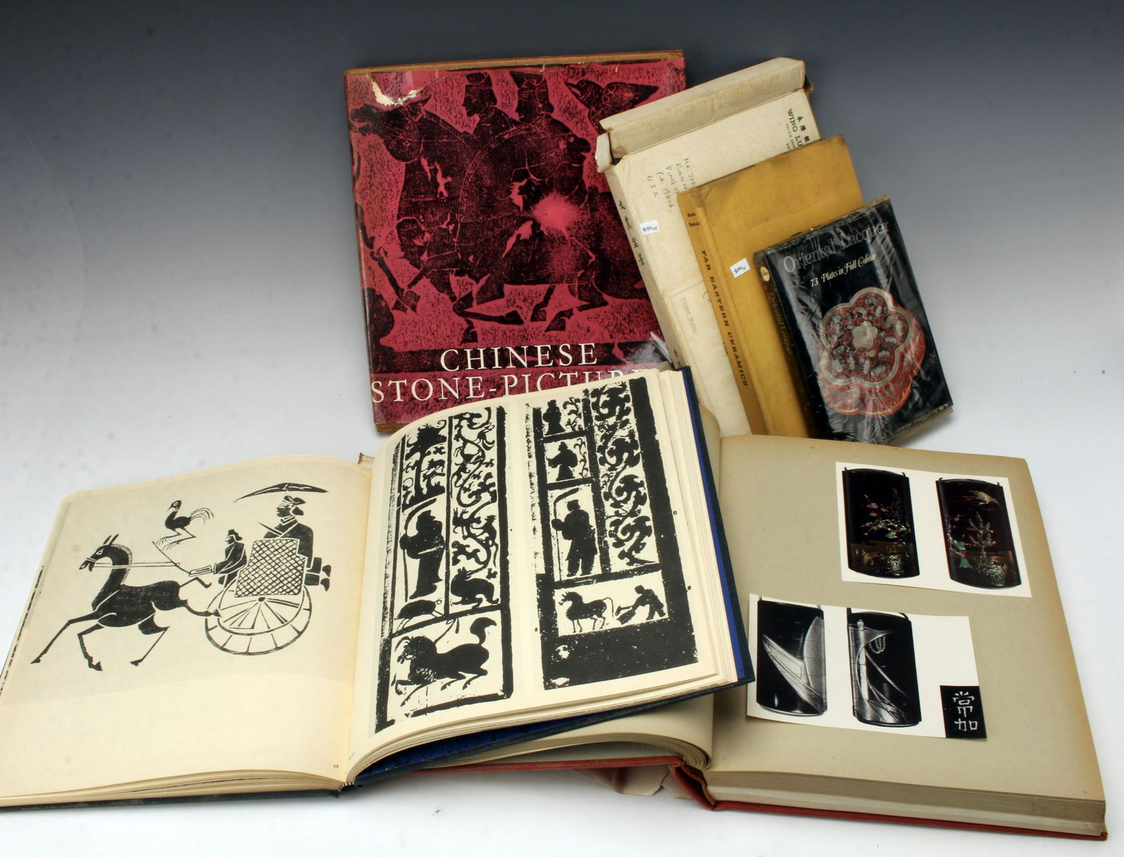 5 BOOKS ON CHINESE ANTIQUES (1 of 3)
