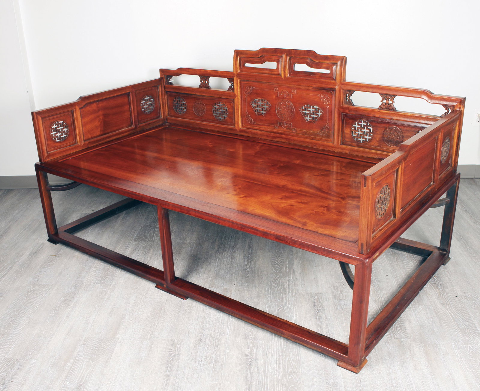 LARGE IMPRESSIVE HUANGHUALI THRONE BED (1 of 12)