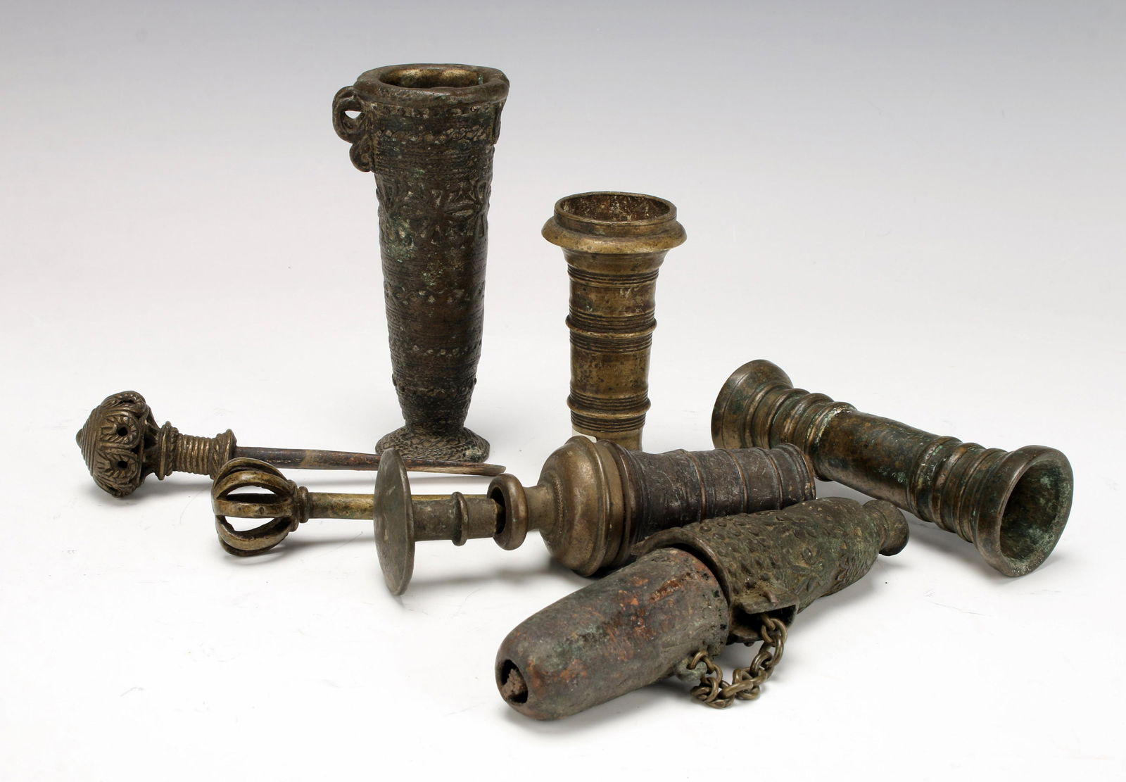 5 ANTIQUE BRONZE THAILAND BETELNUT IMPLEMENTS (1 of 3)