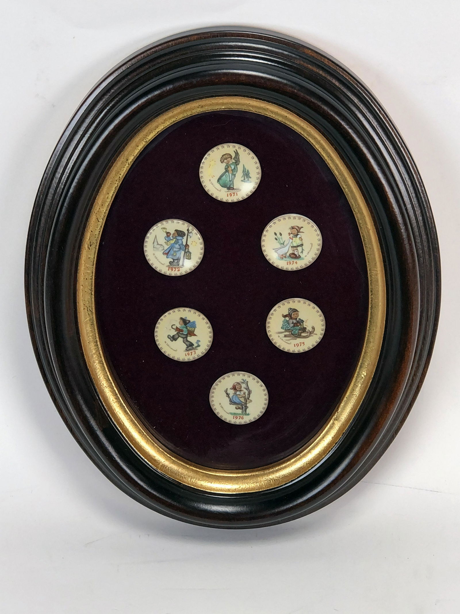 6 MINI HUMMEL PLATES FRAMED FOR DISPLAY 71 - 76 (1 of 3)