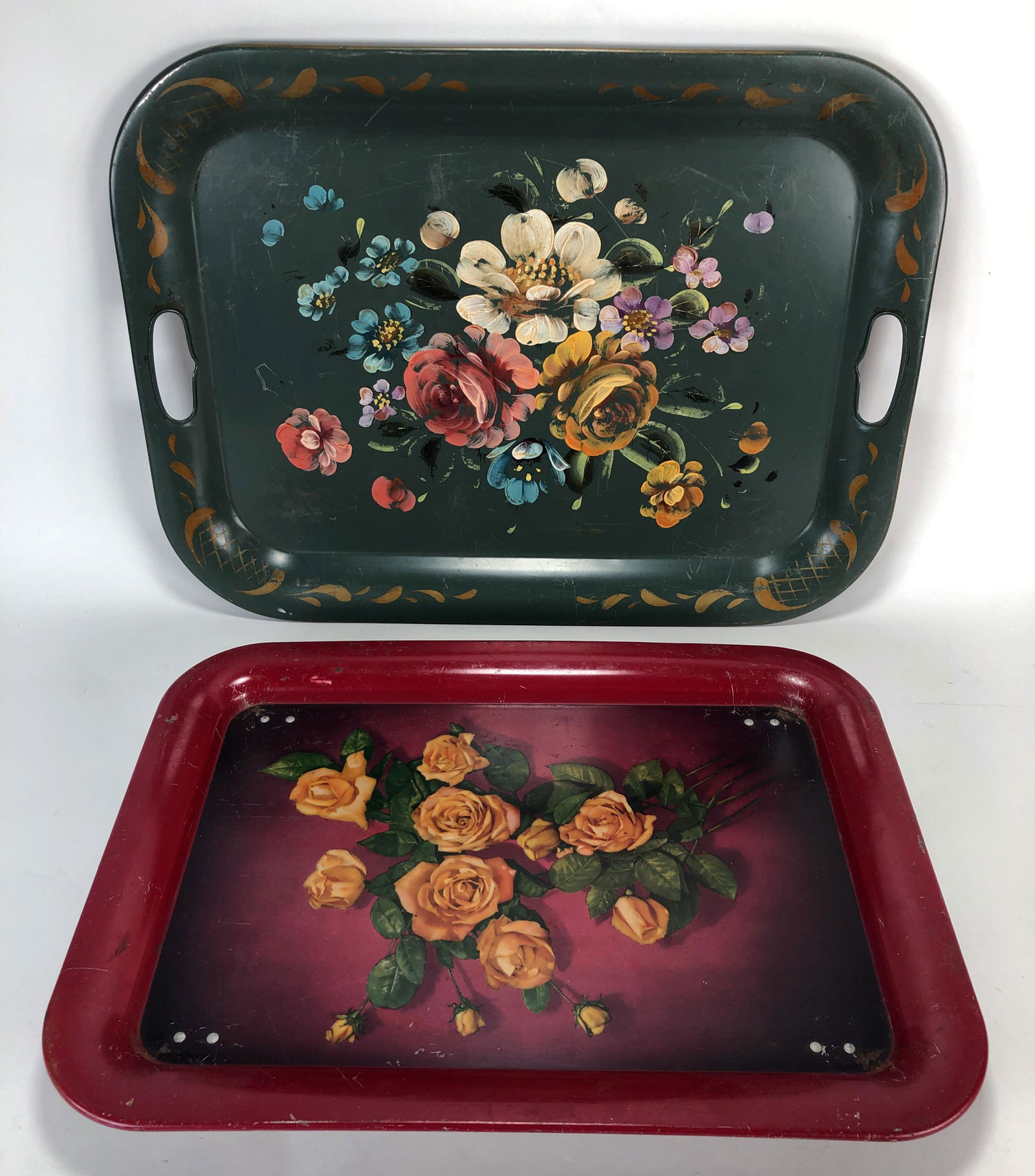 2 VINTAGE FLORAL PATTERNED SERVING TRAYS (1 of 8)