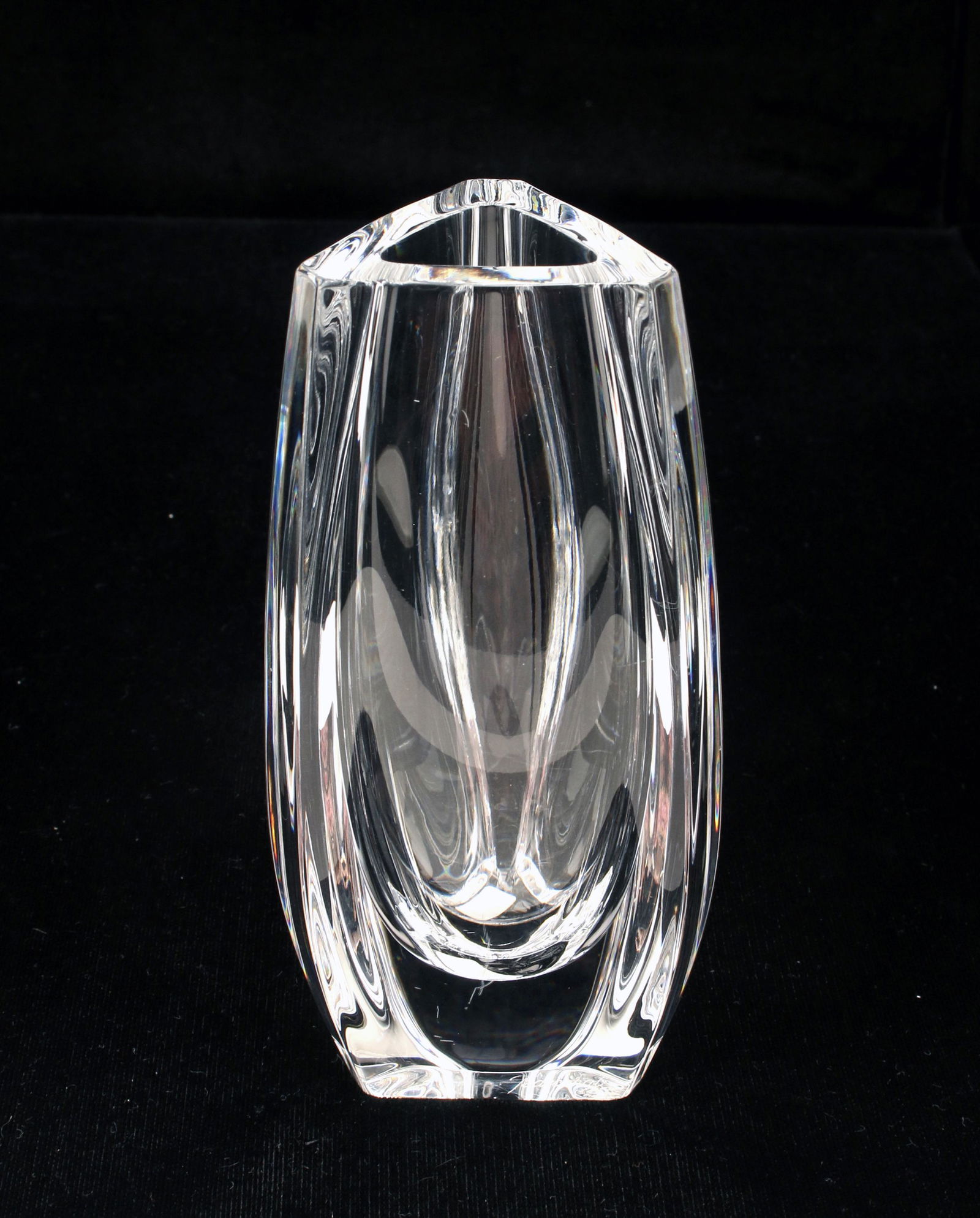 BACCARAT CRYSTAL BOUTON D'OR TRIANGLE BUD VASE (1 of 4)