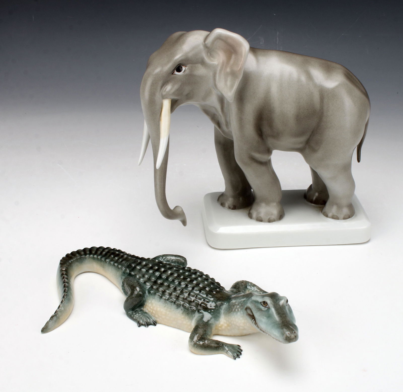 HEREND NATURALISTIC ELEPHANT AND ALLIGATOR FIGURES (1 of 3)