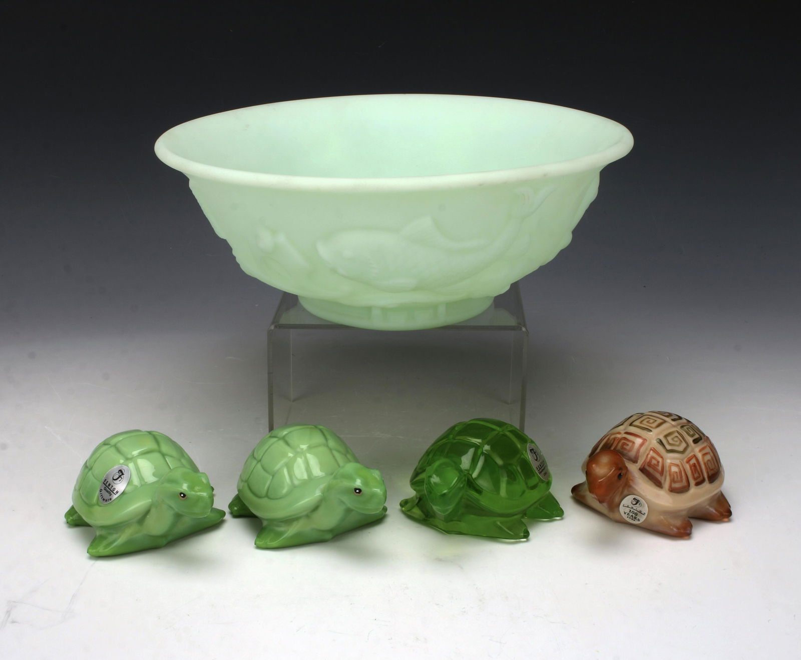 FENTON GREEN GLASS KOI FISH BOWL AND TURTLES (1 of 8)