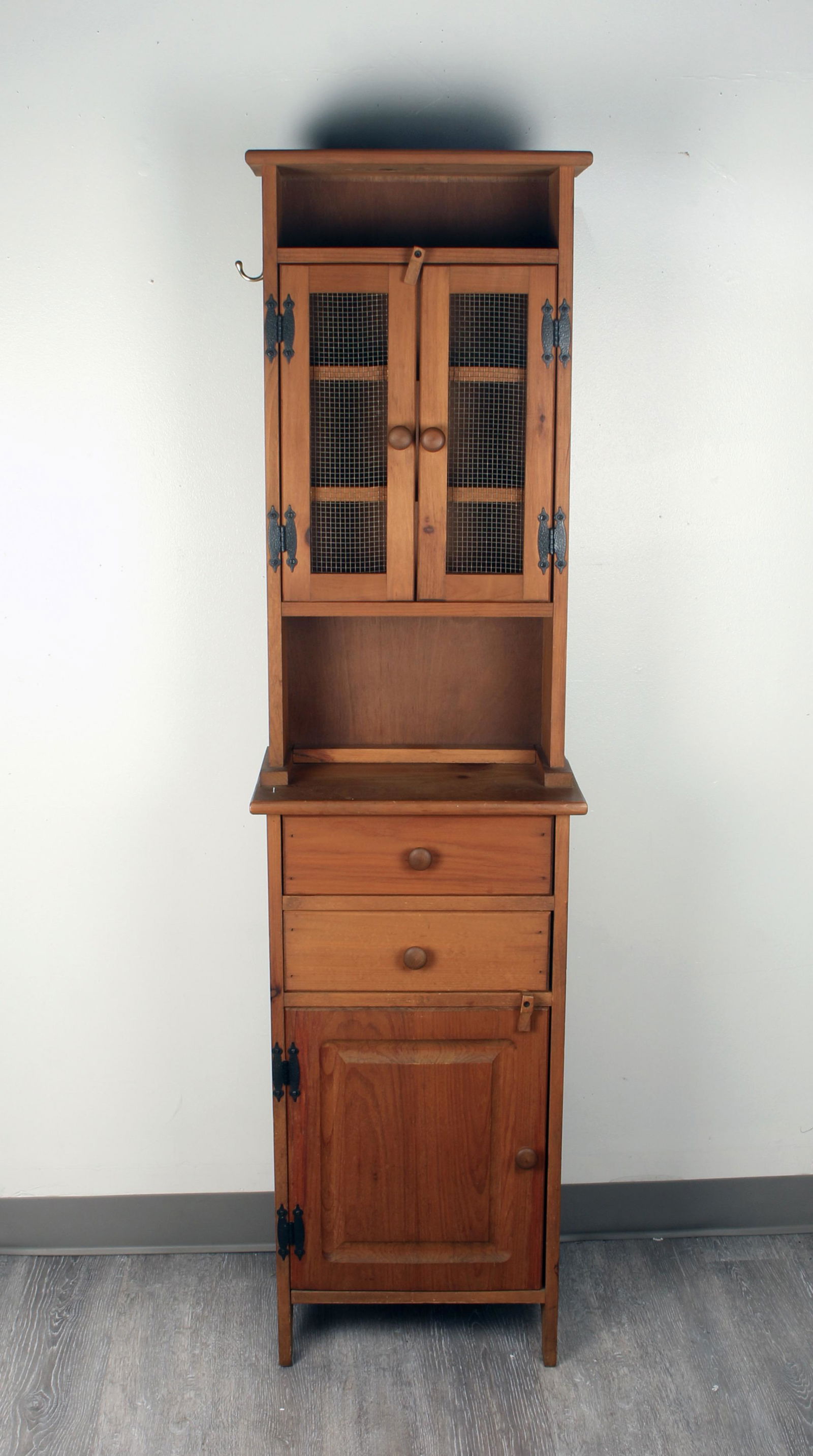 CLASSIC COUNTRY STYLE WOODEN PANTRY (1 of 3)