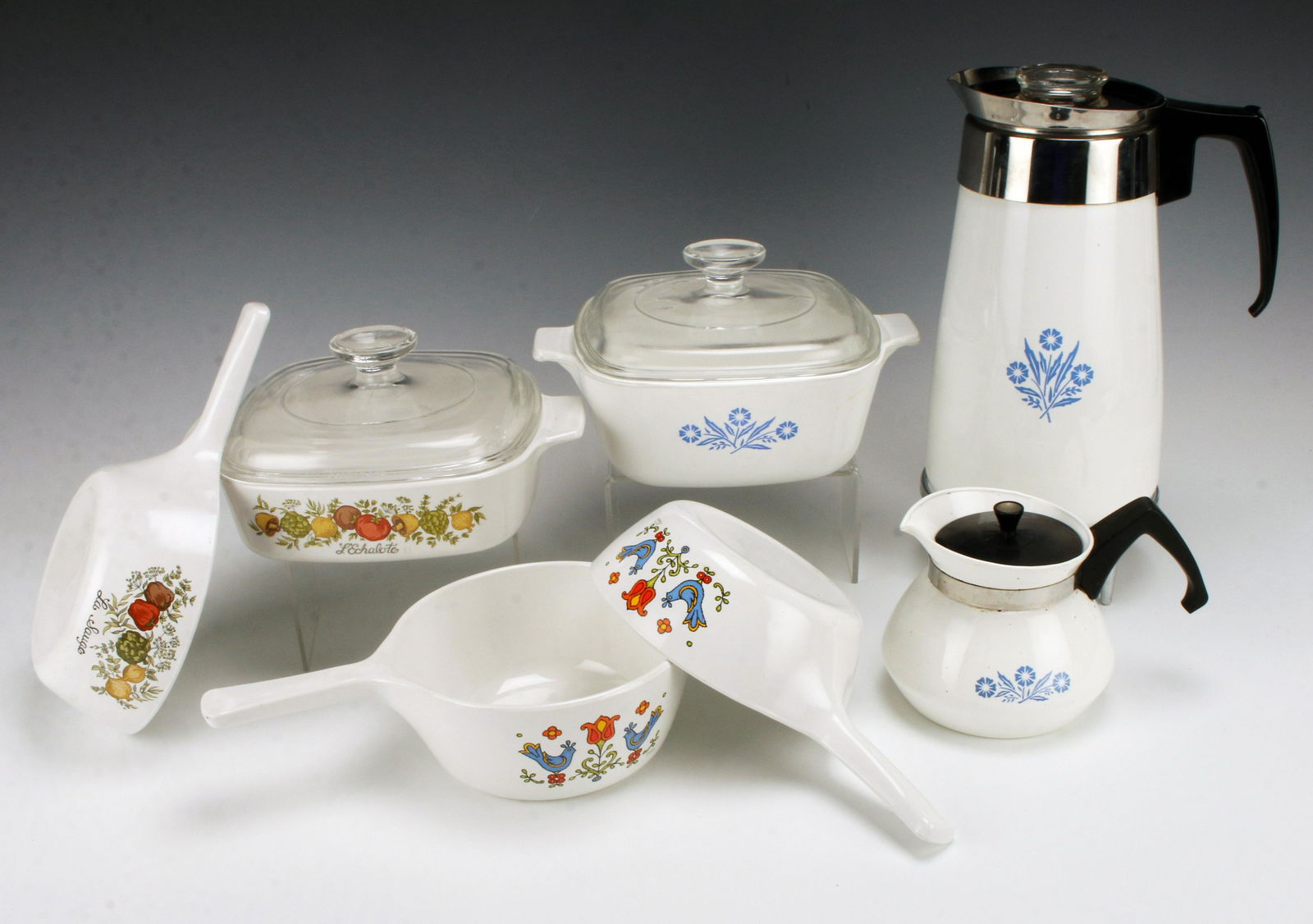 VINTAGE LOT CORNINGWARE CASSEROLE POTS COFFEE TEA (1 of 4)