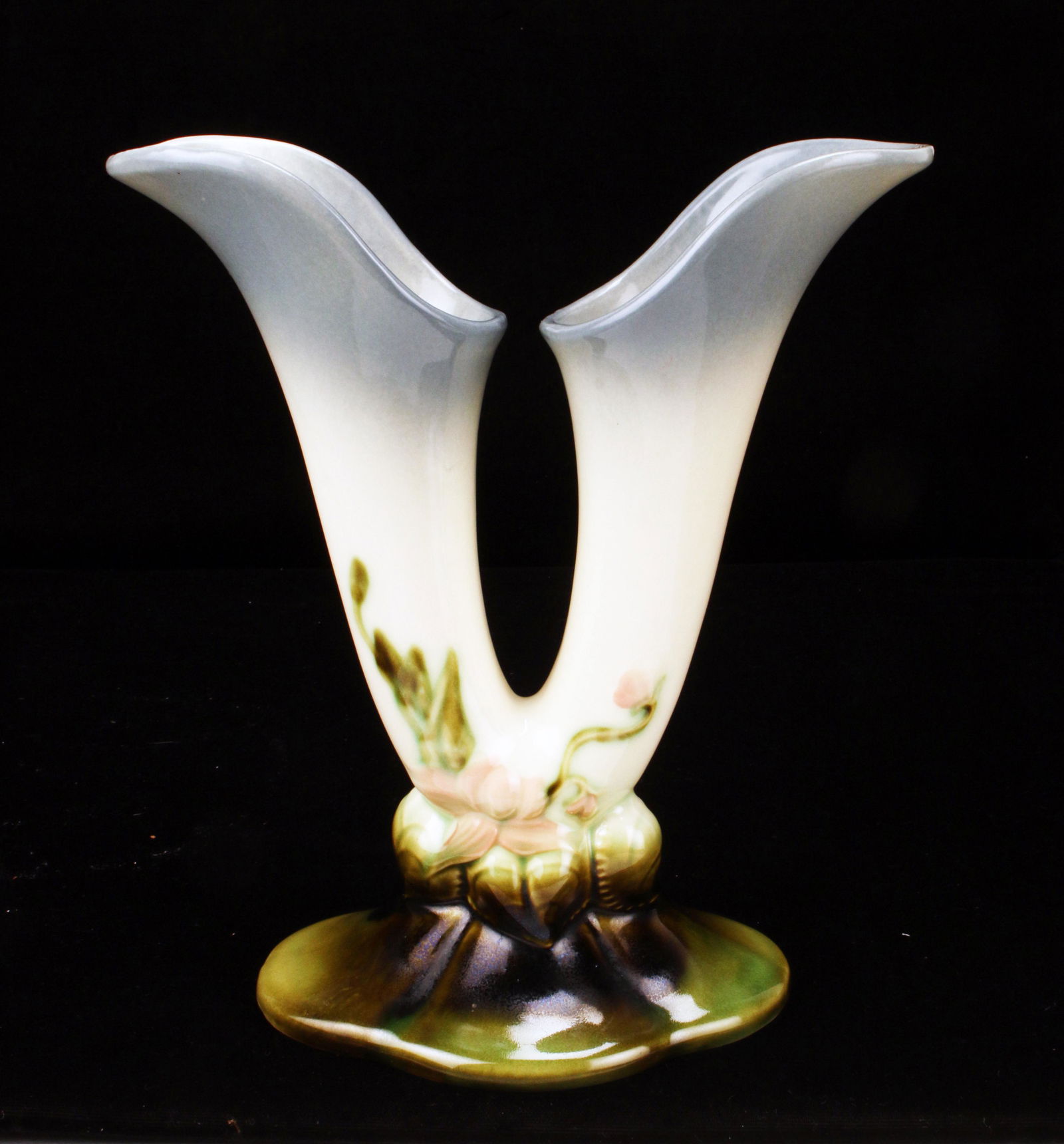 RARE HULL W15 - 8 1/2" USA DOUBLE CALLA LILY VASE (1 of 6)