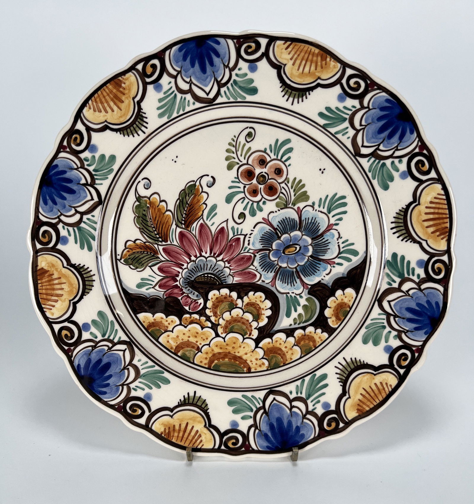 HAND PAINTED FLORAL PLATE DELFTS HOLLAND (1 of 4)