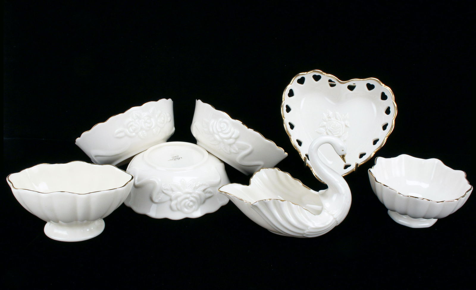 7 PIECES LENOX ENTERTAINING PIECES (1 of 4)