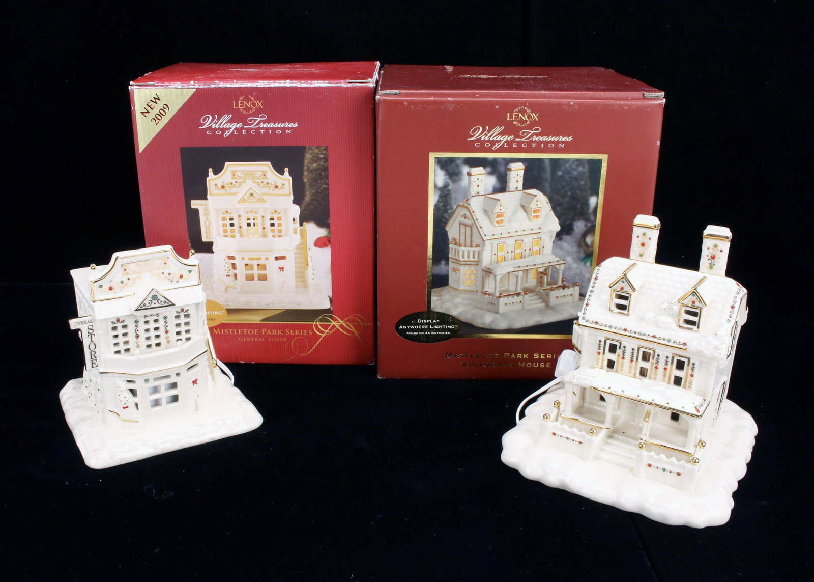 LENOX MISTLETOE PARK SERIES HOUSE AND STORE: LENOX MISTLETOE PARK SERIES HOUSE AND STORE Includes Victorian House, retired in 2009, and General Store, introduced in 2009. Both in original boxes. 7 1/2