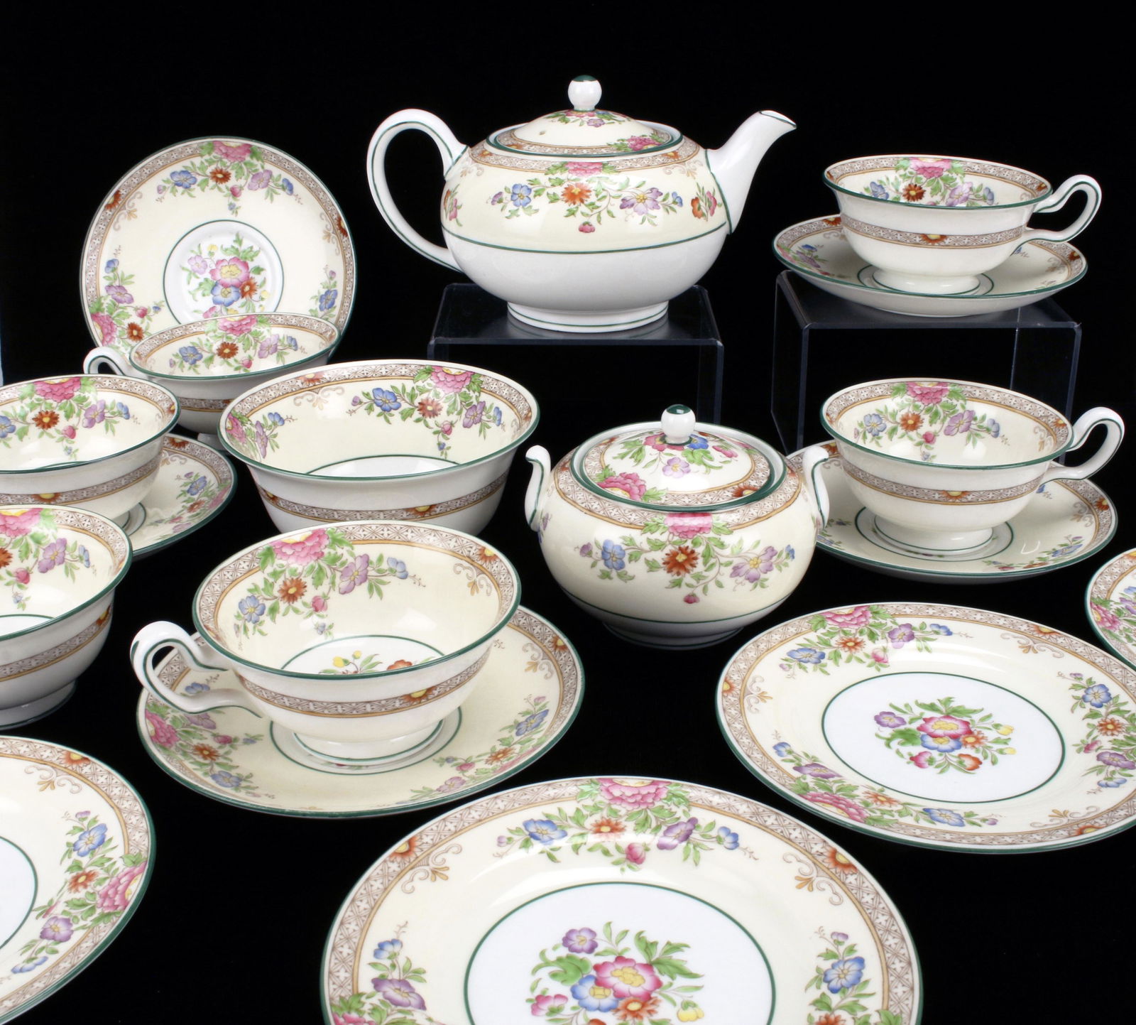 WEDGWOOD PORCELAIN HELENA TEA SET (1 of 4)