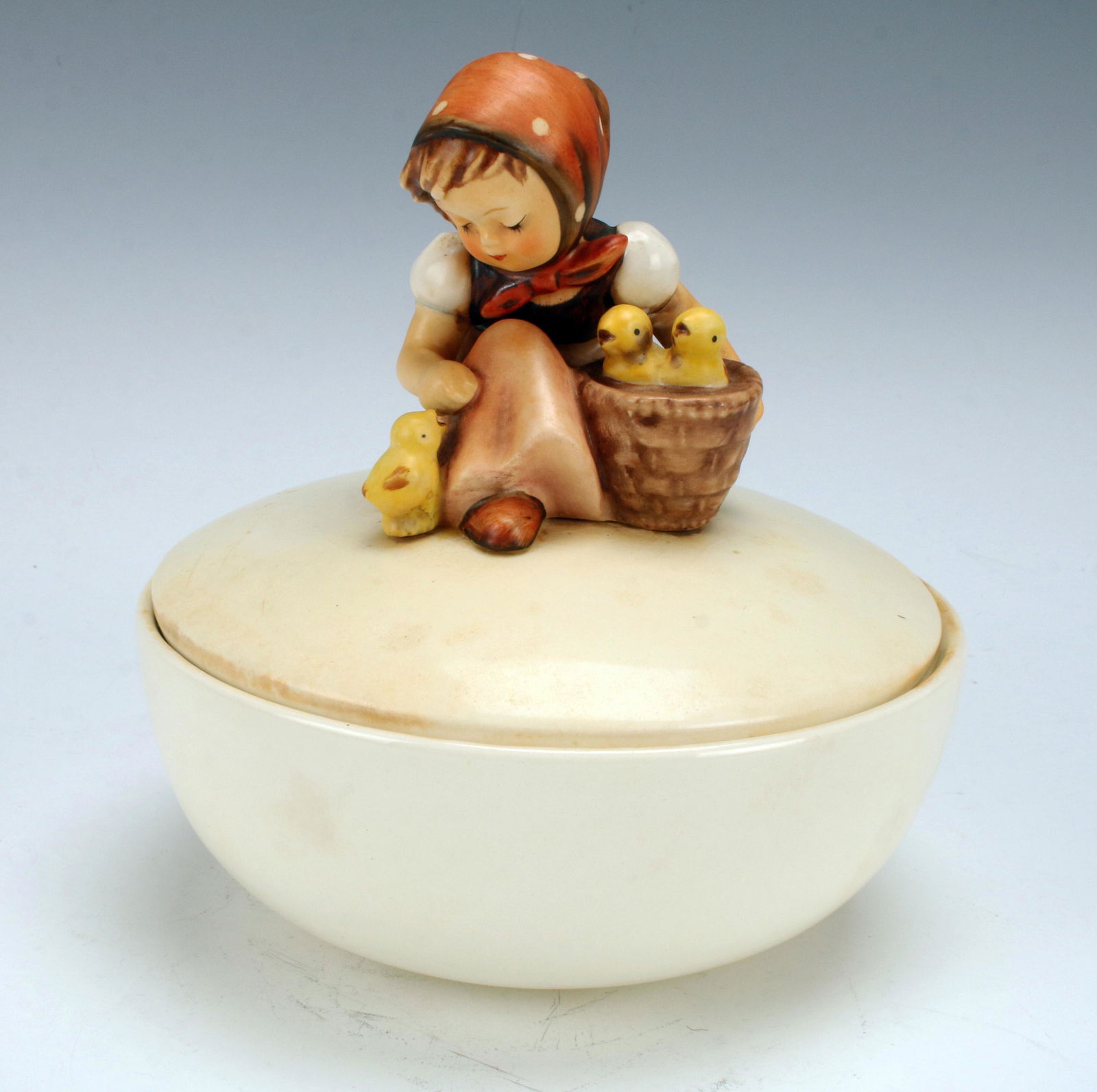 CHICK GIRL HUMMEL LIDDED CANDY DISH BOX TMK-3 (1 of 6)