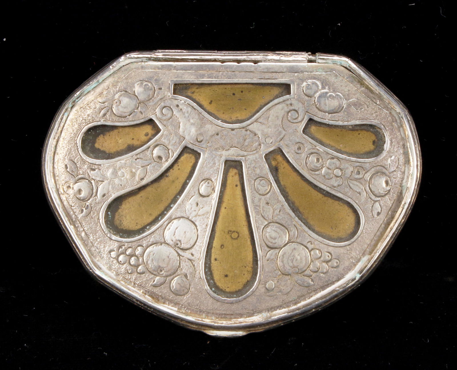 ART NOUVEAU STYLE SNUFF BOX (1 of 9)