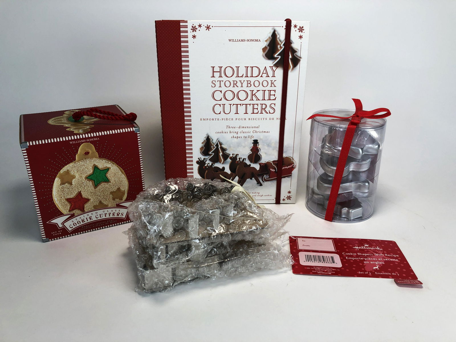 WILLIAM SONOMA & HALLMARK HOLIDAY COOKIE CUTTERS (1 of 4)