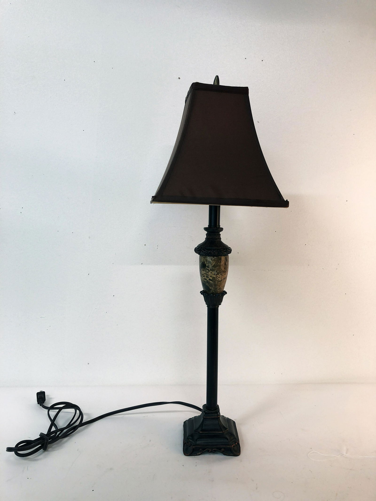 METAL SIDE TABLE LAMP (1 of 4)